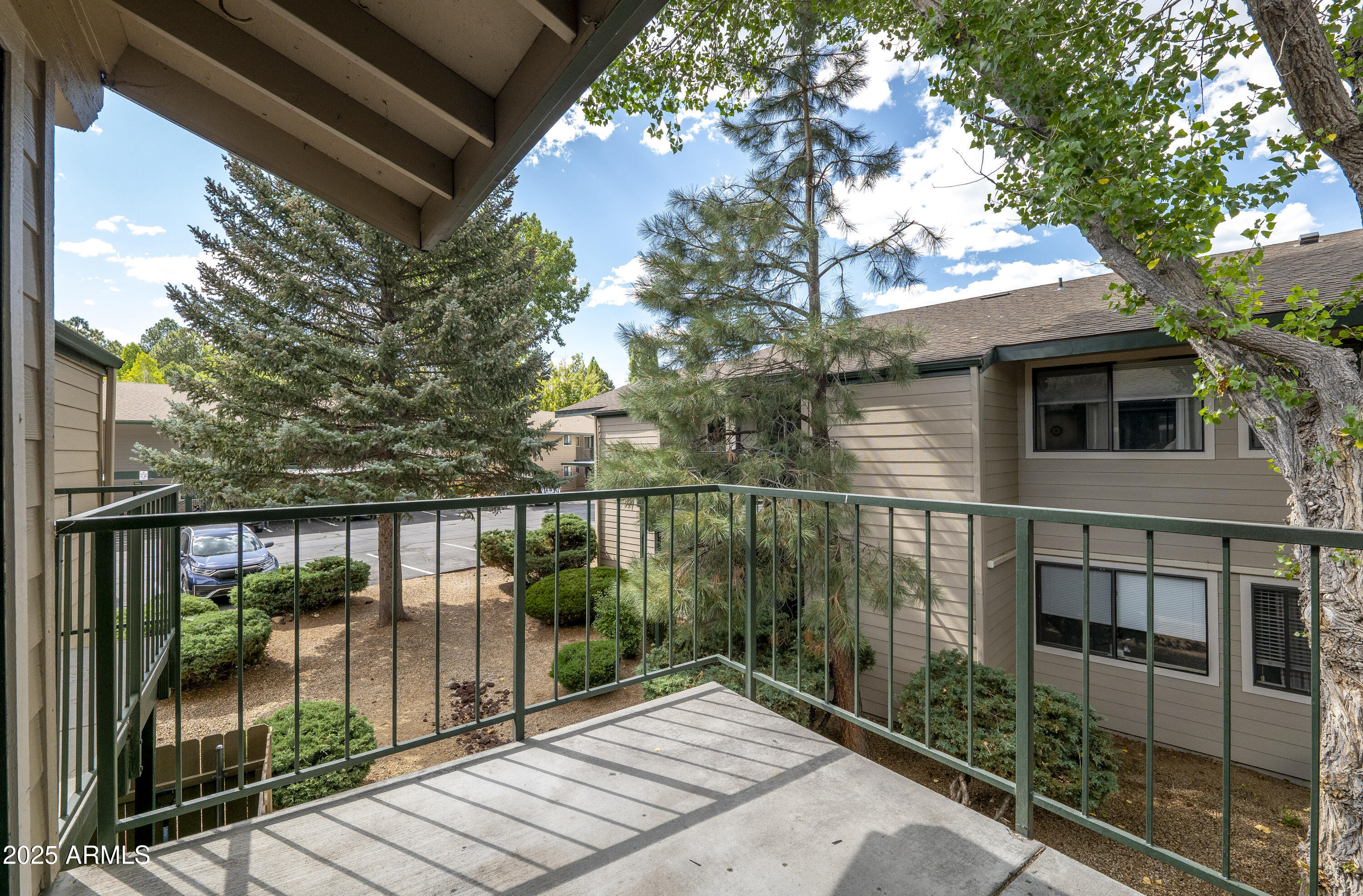 3200 S LITZLER Drive 22-236