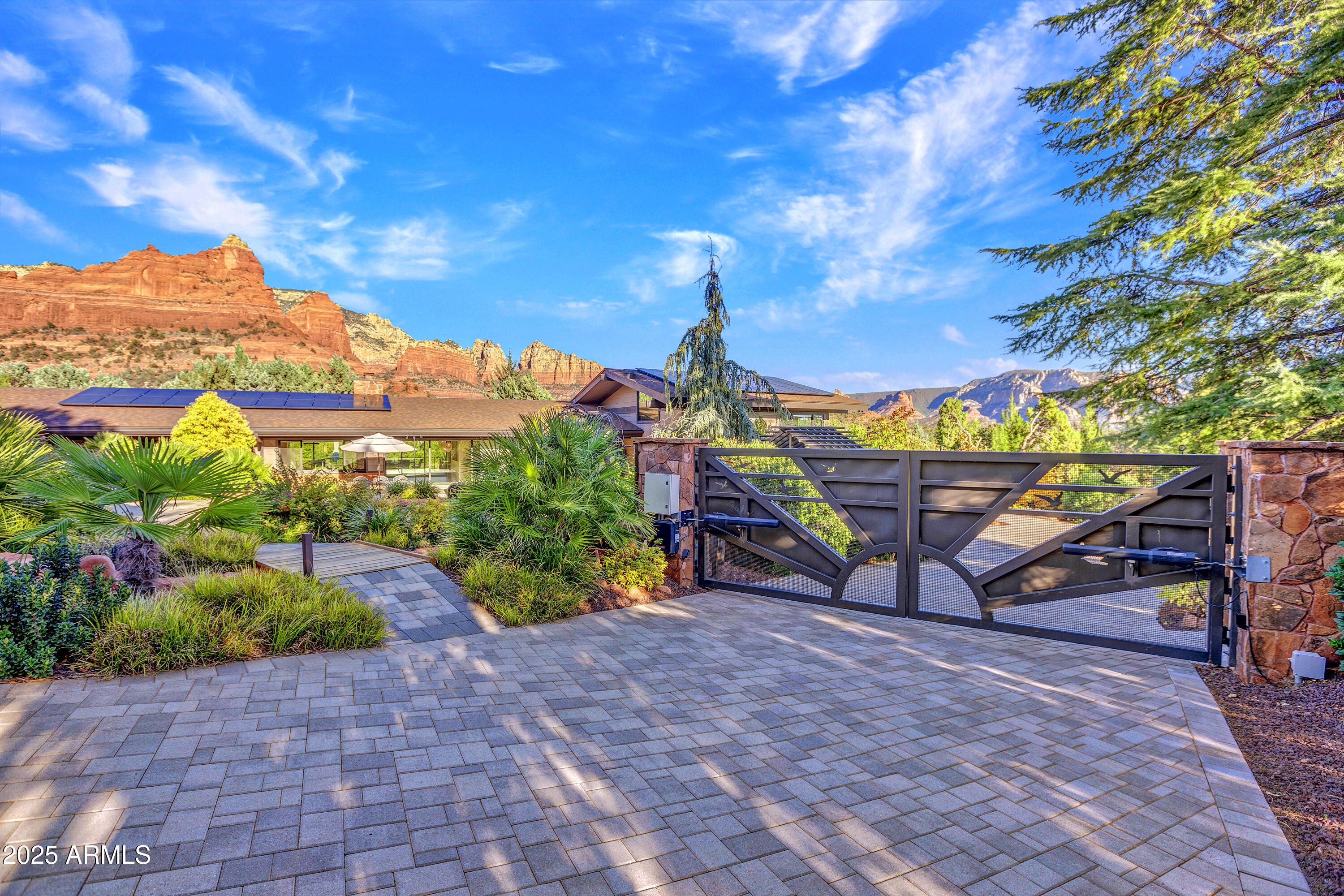 345 RIM SHADOWS Drive