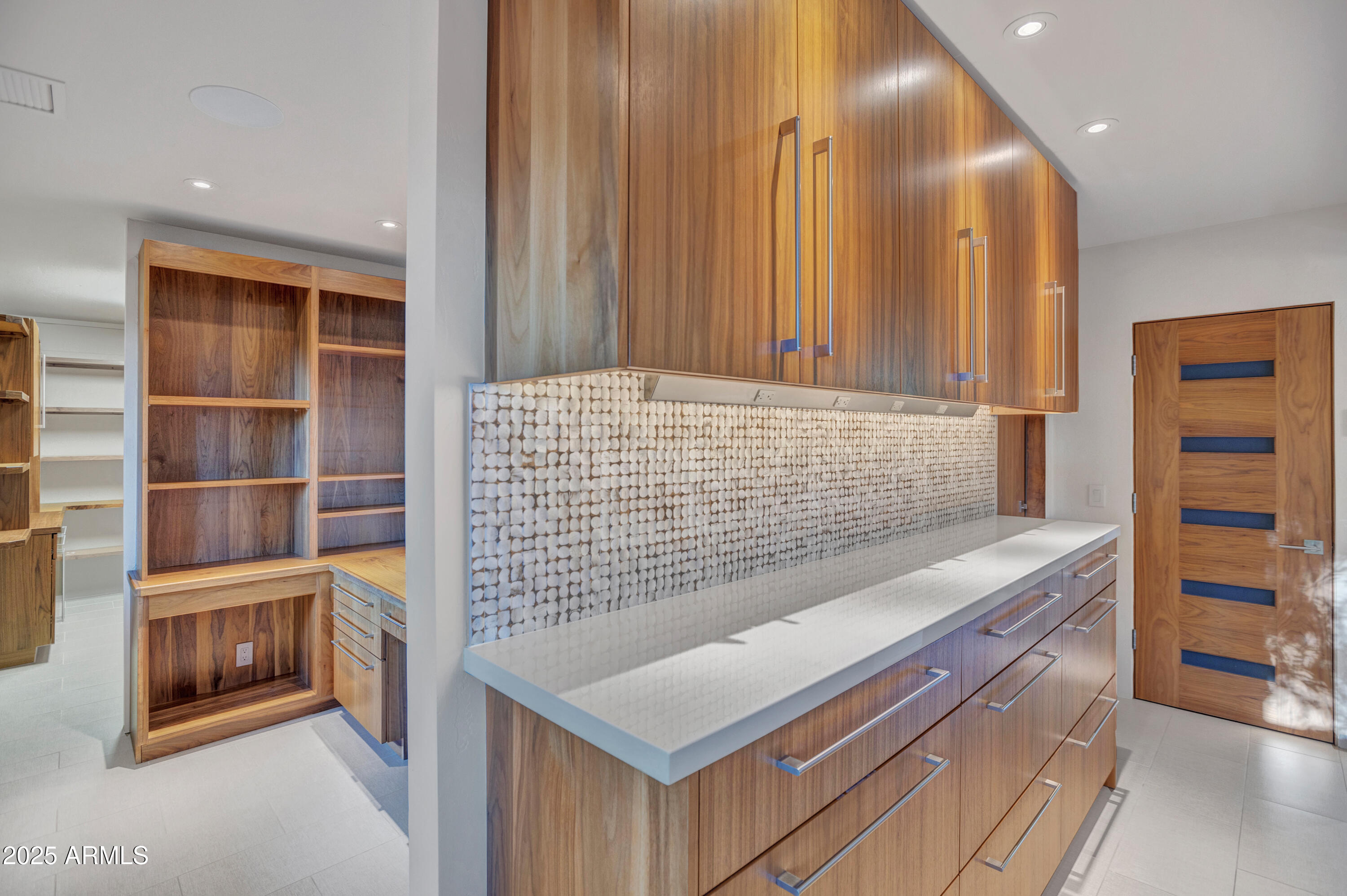 345 RIM SHADOWS Drive