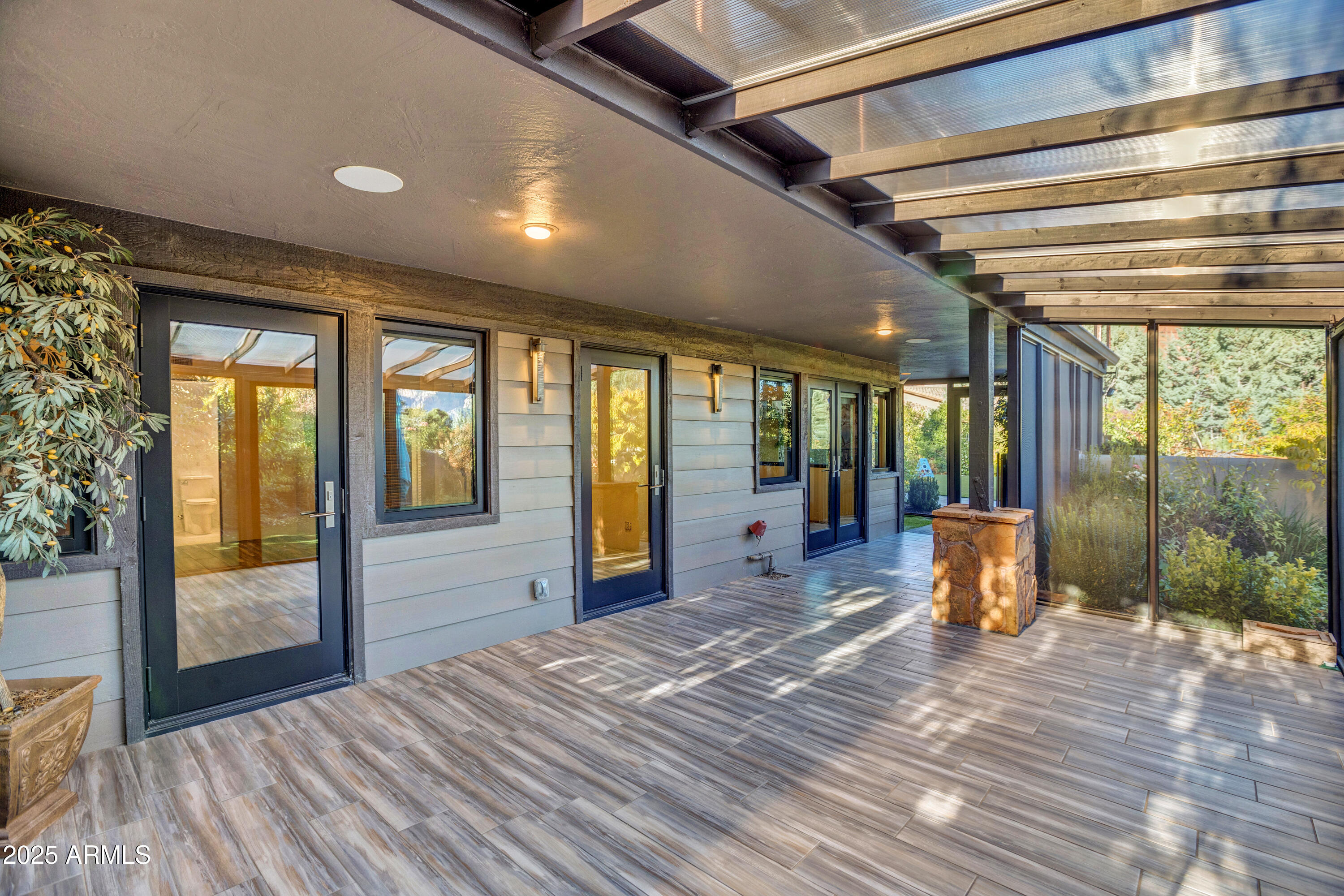 345 RIM SHADOWS Drive