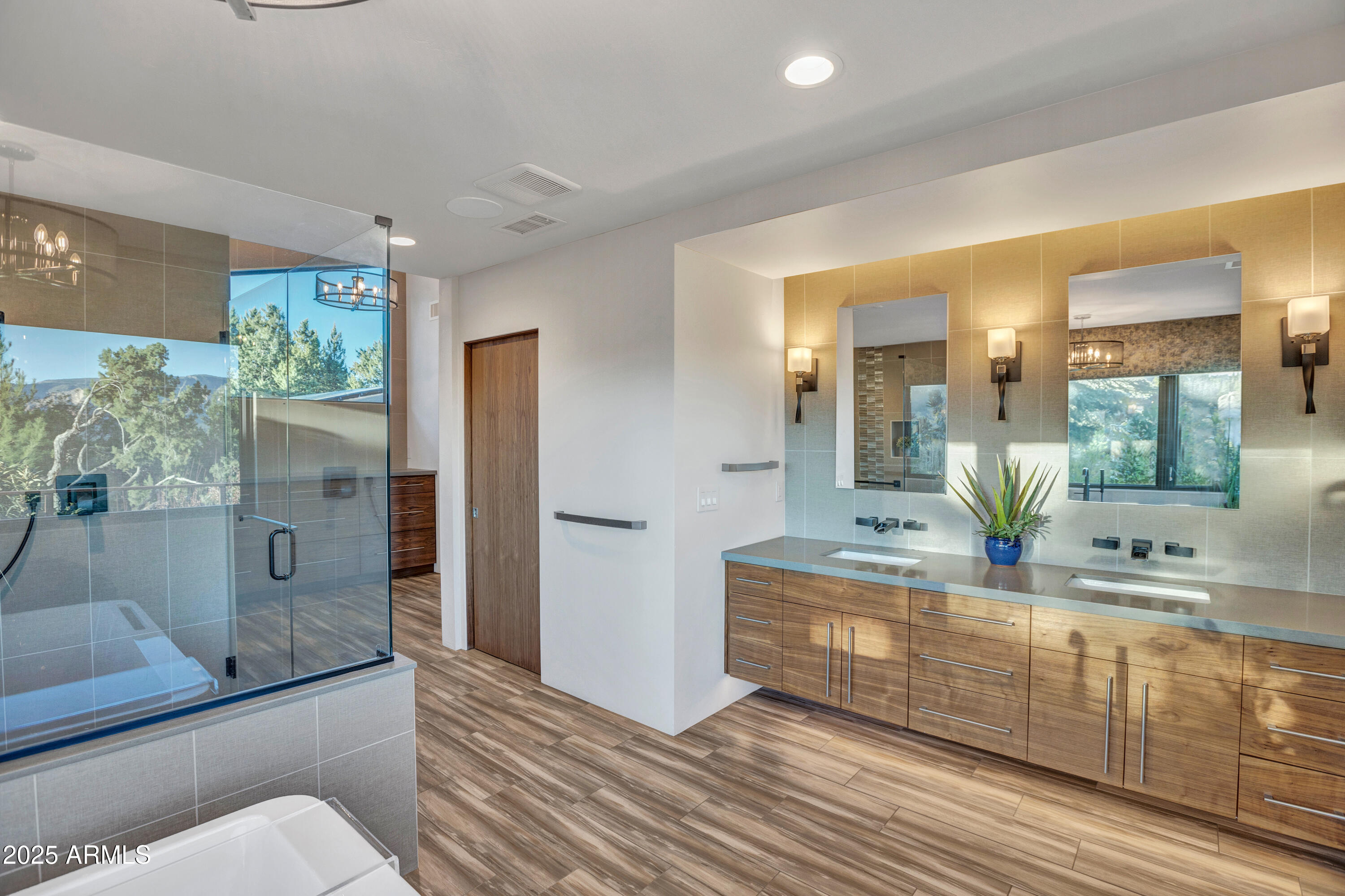 345 RIM SHADOWS Drive