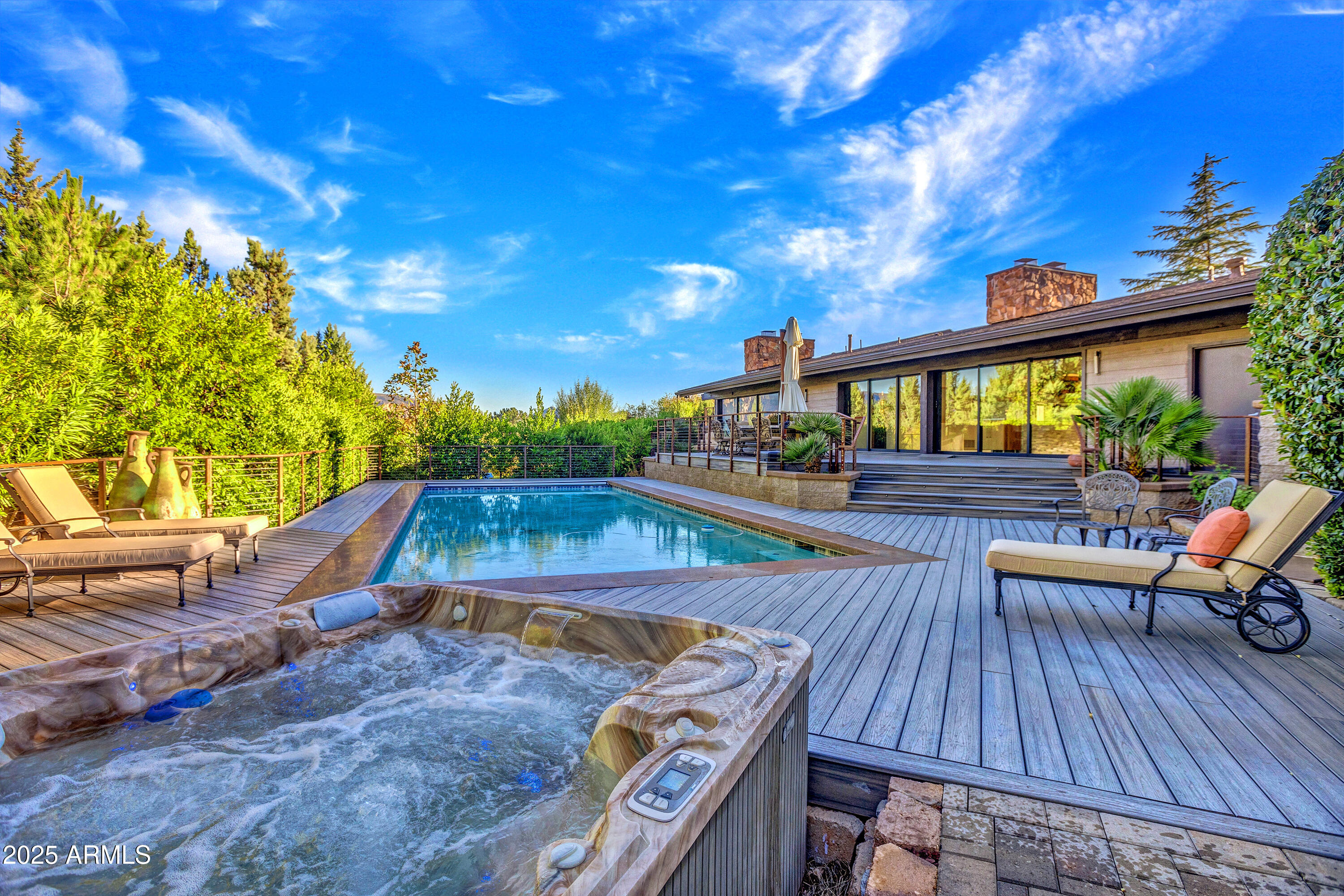 345 RIM SHADOWS Drive