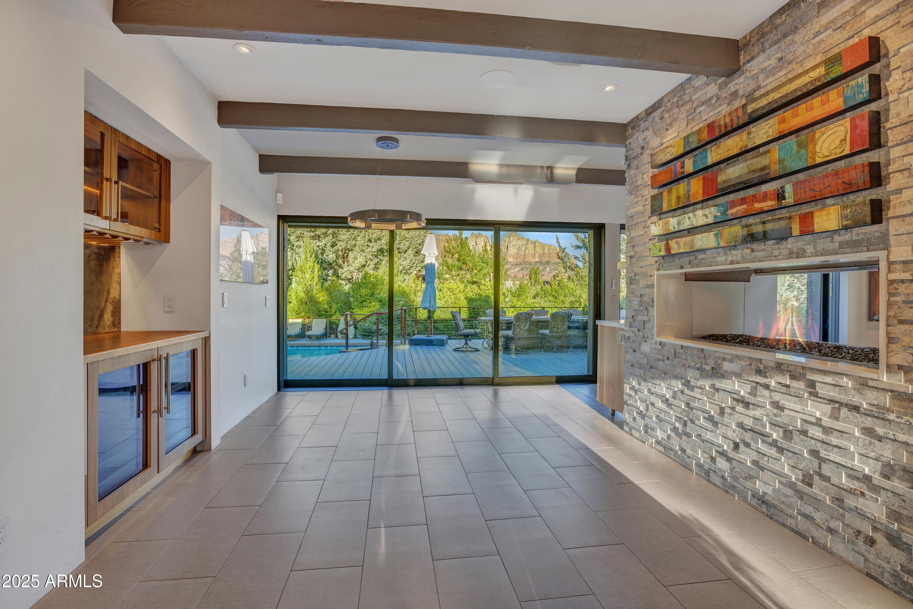 345 RIM SHADOWS Drive