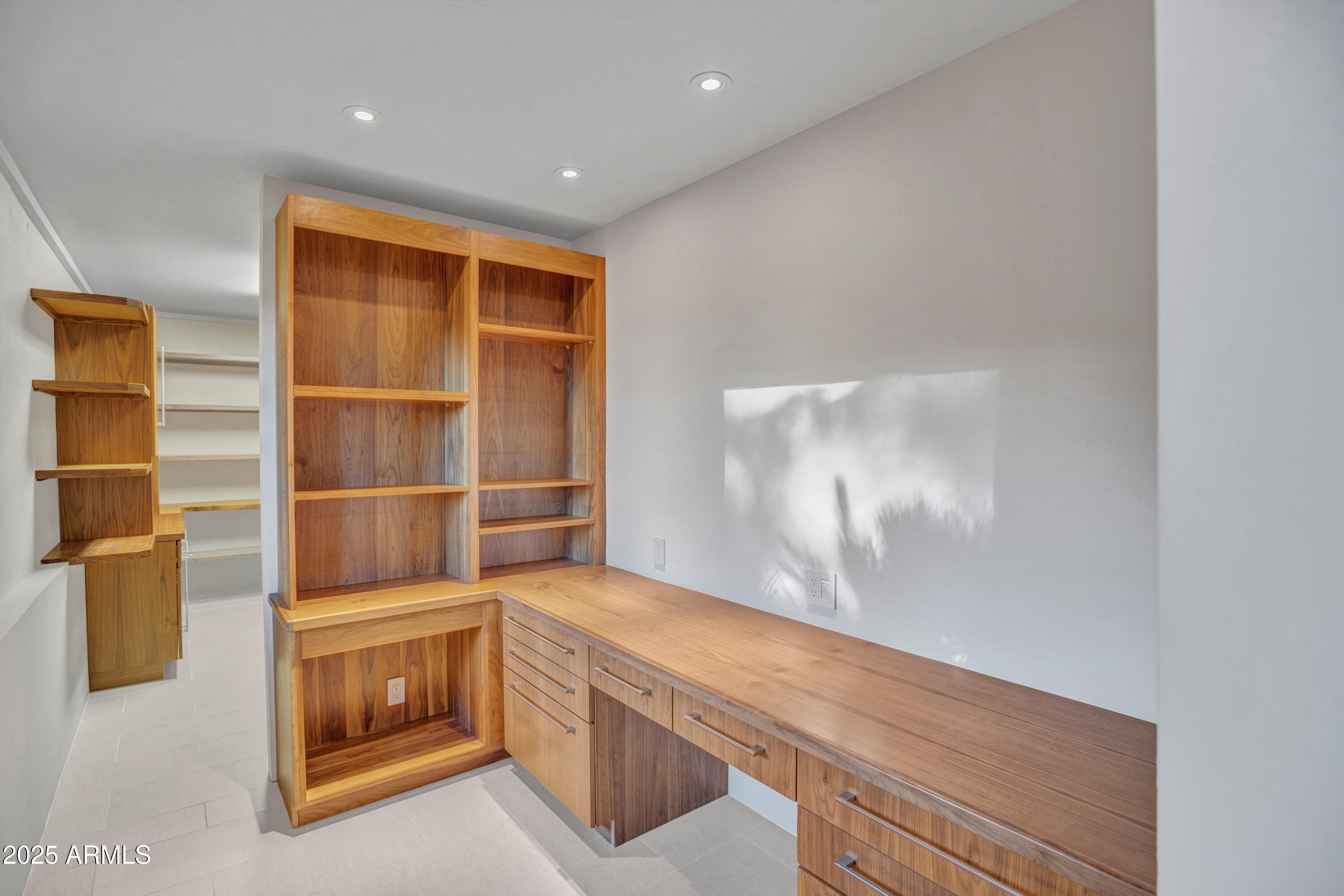 345 RIM SHADOWS Drive