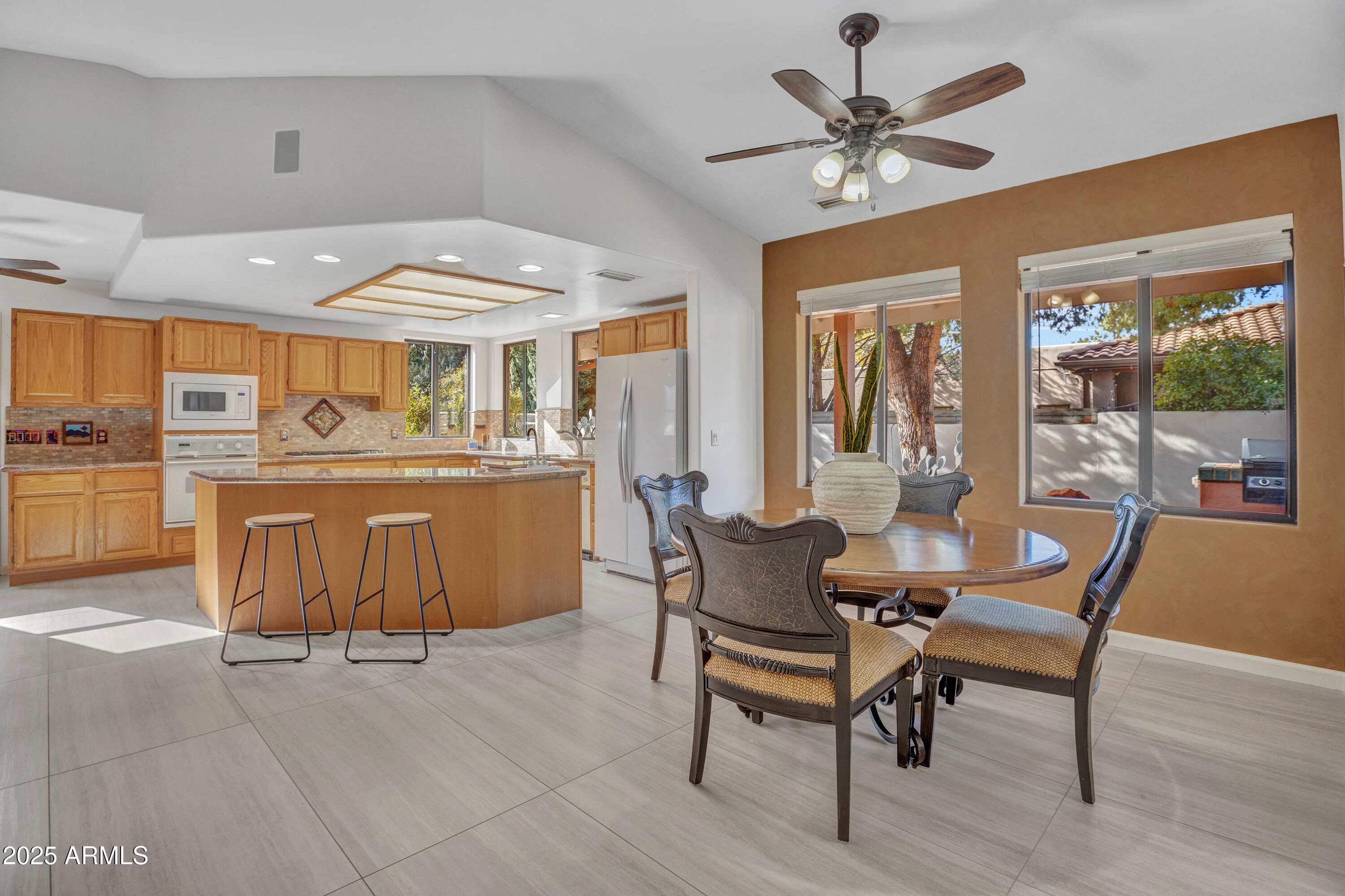 375 E Indian Cliffs Road