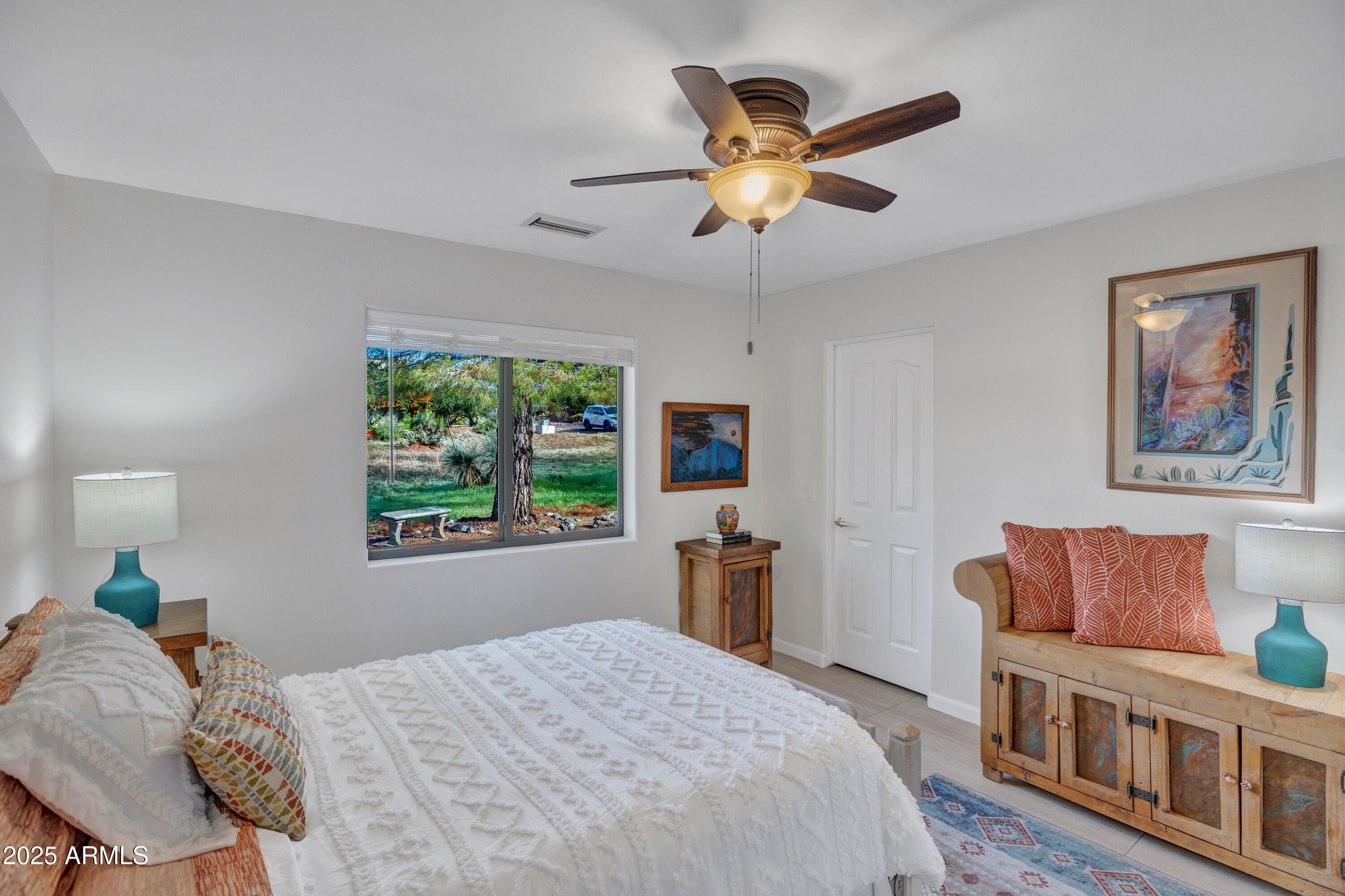 375 E Indian Cliffs Road