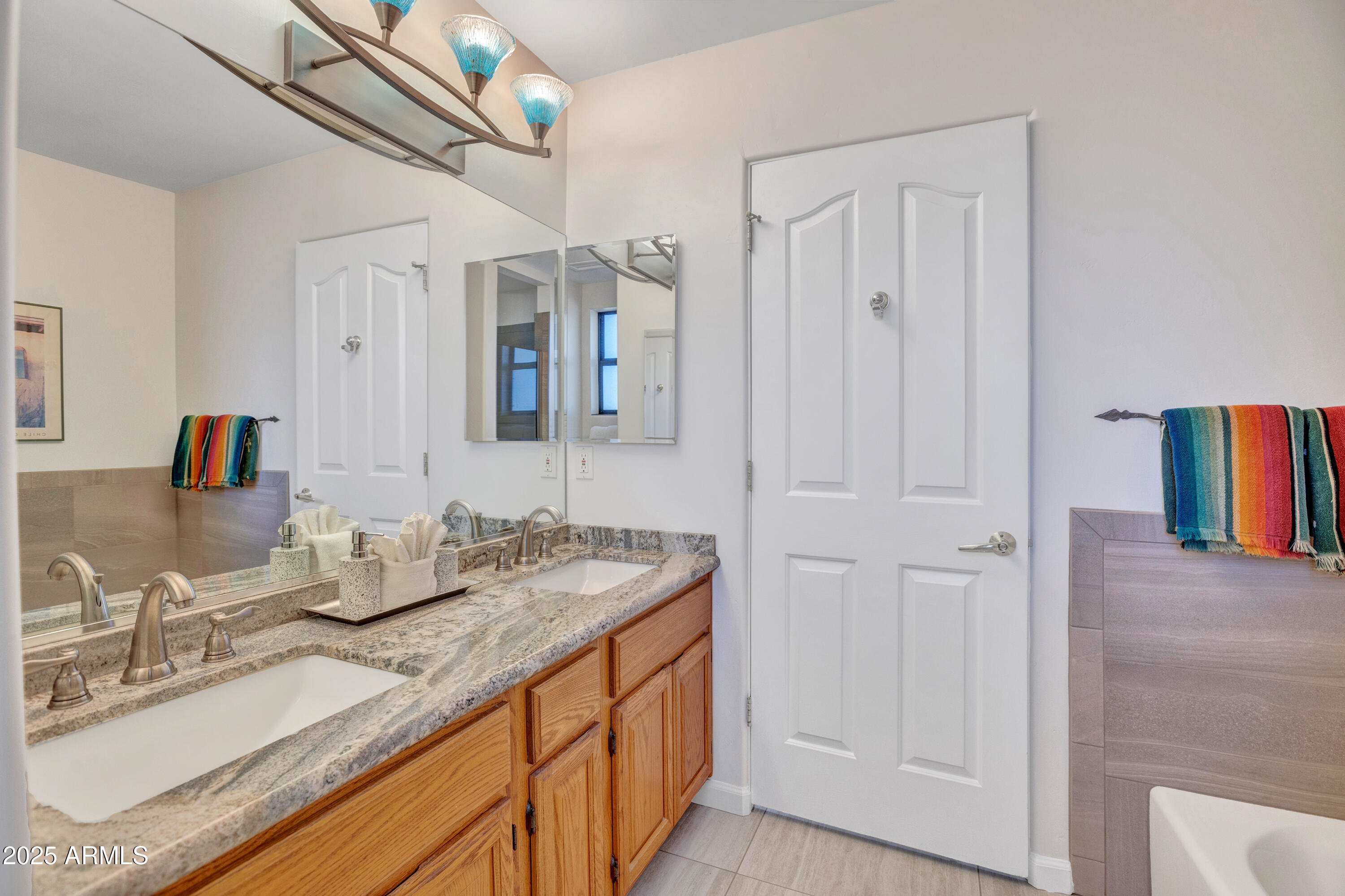 375 E Indian Cliffs Road