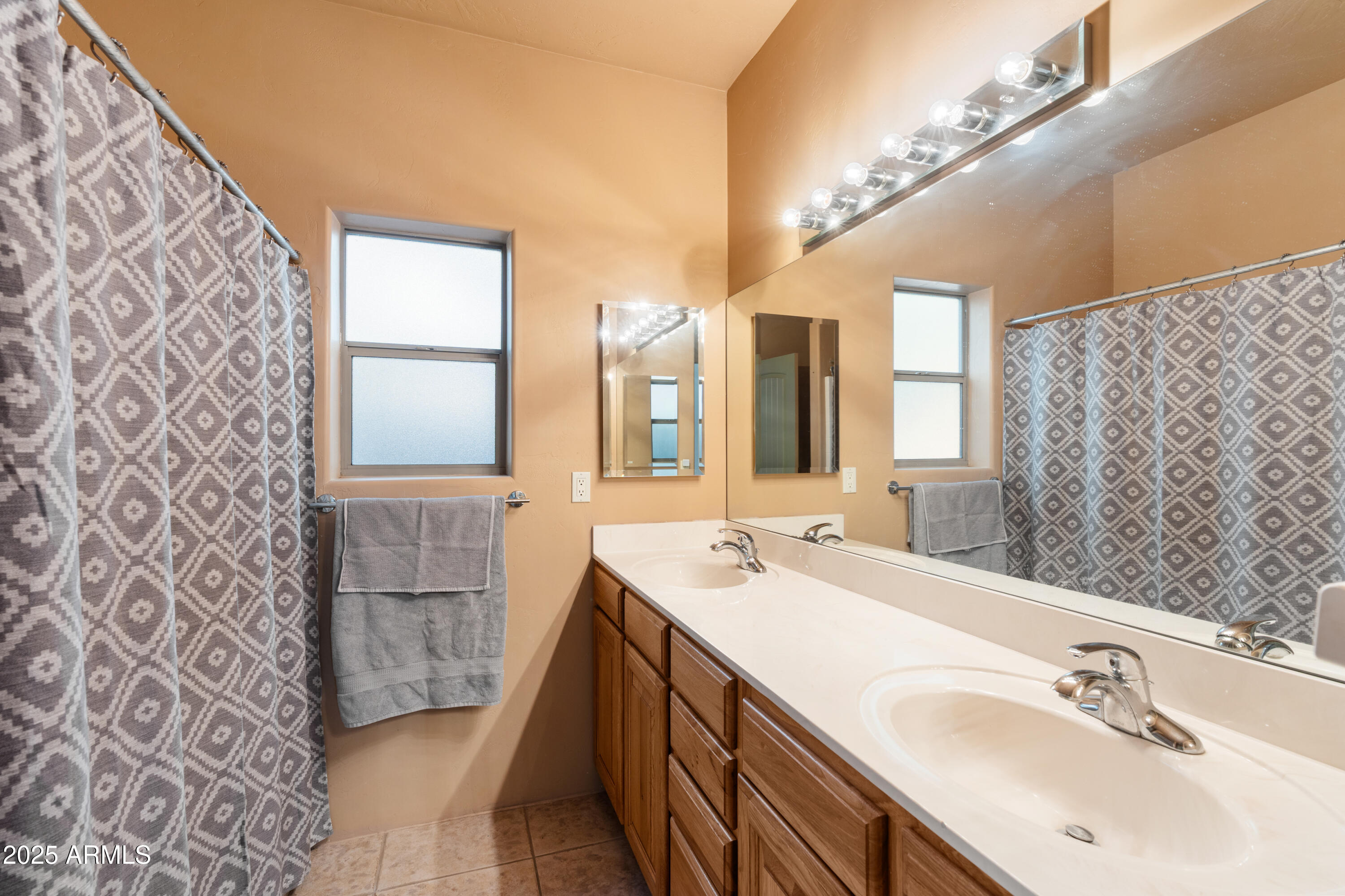 125 COCHISE Drive