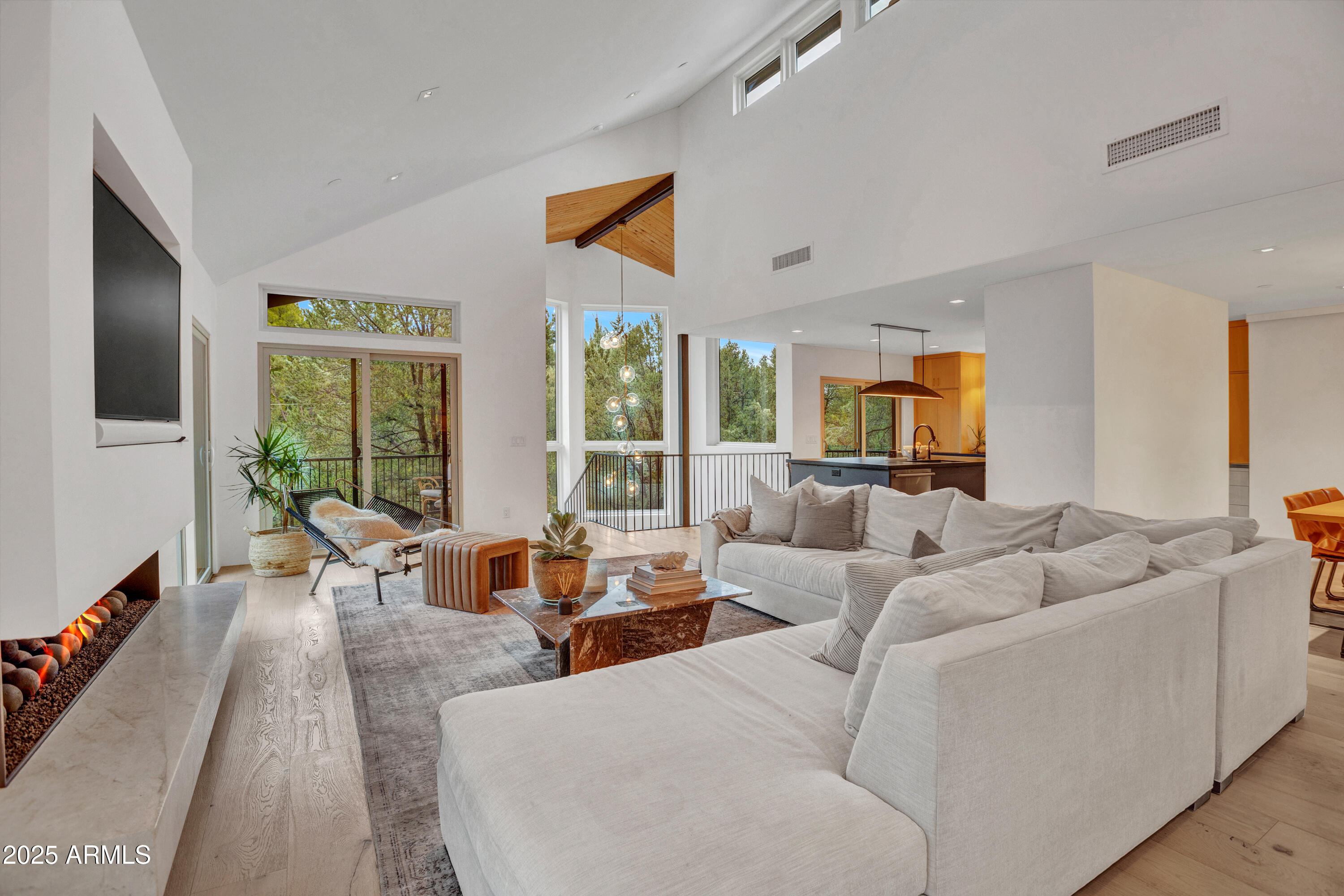 460 CORONADO Trail