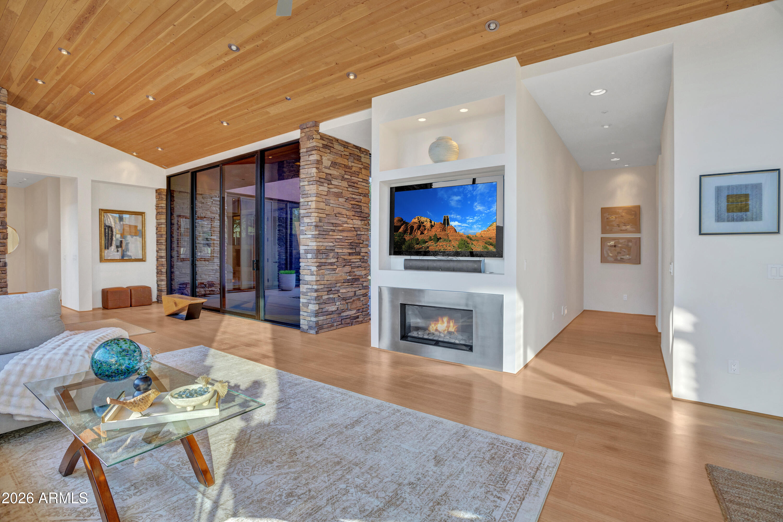 290 Cross Creek Circle