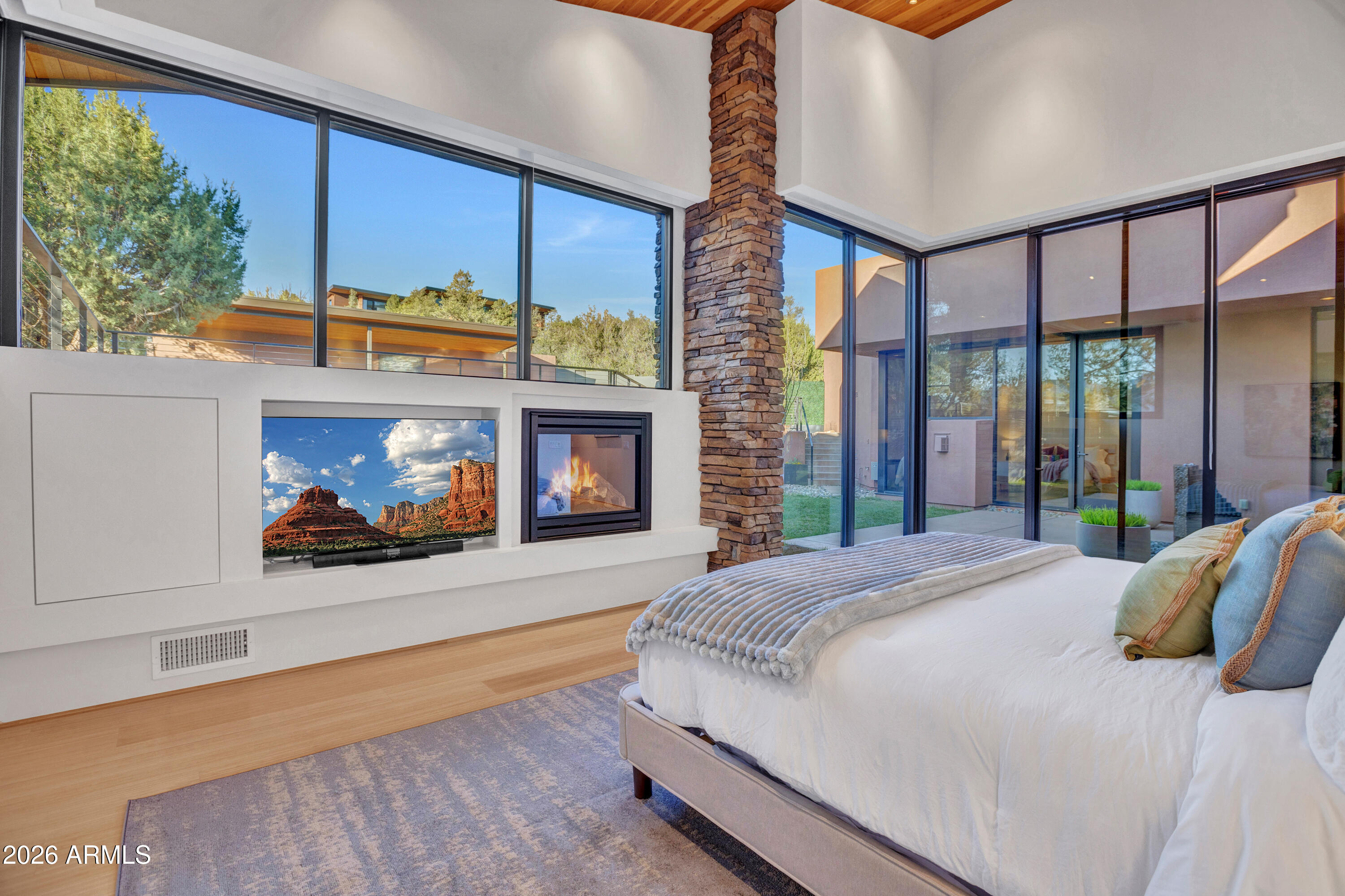 290 Cross Creek Circle