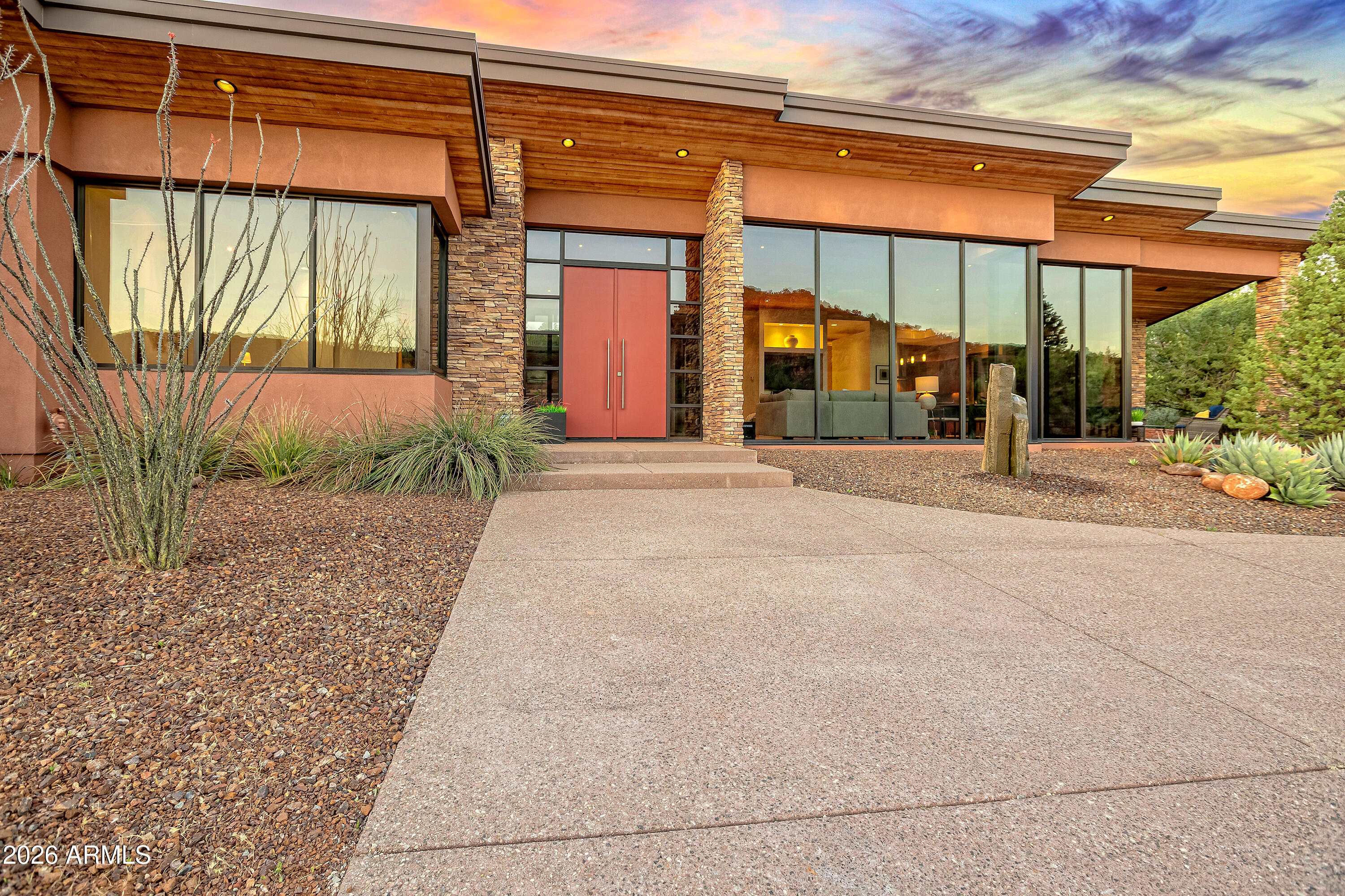 290 Cross Creek Circle