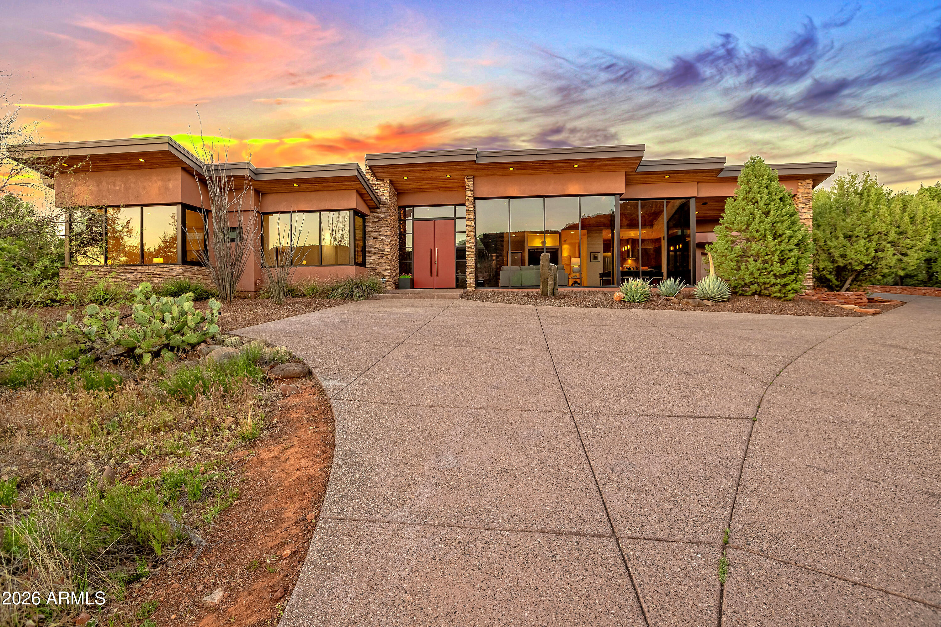 290 Cross Creek Circle