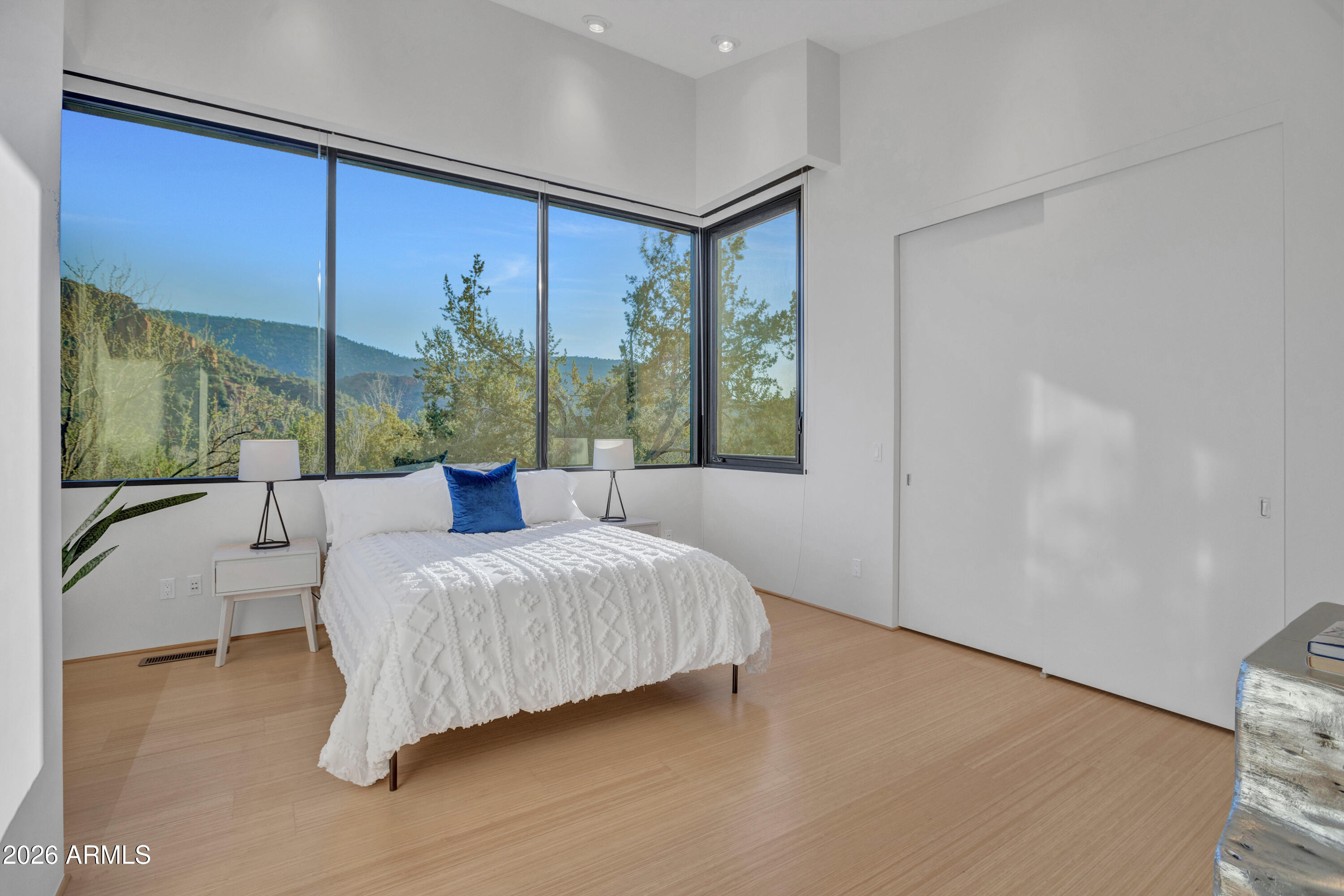 290 Cross Creek Circle