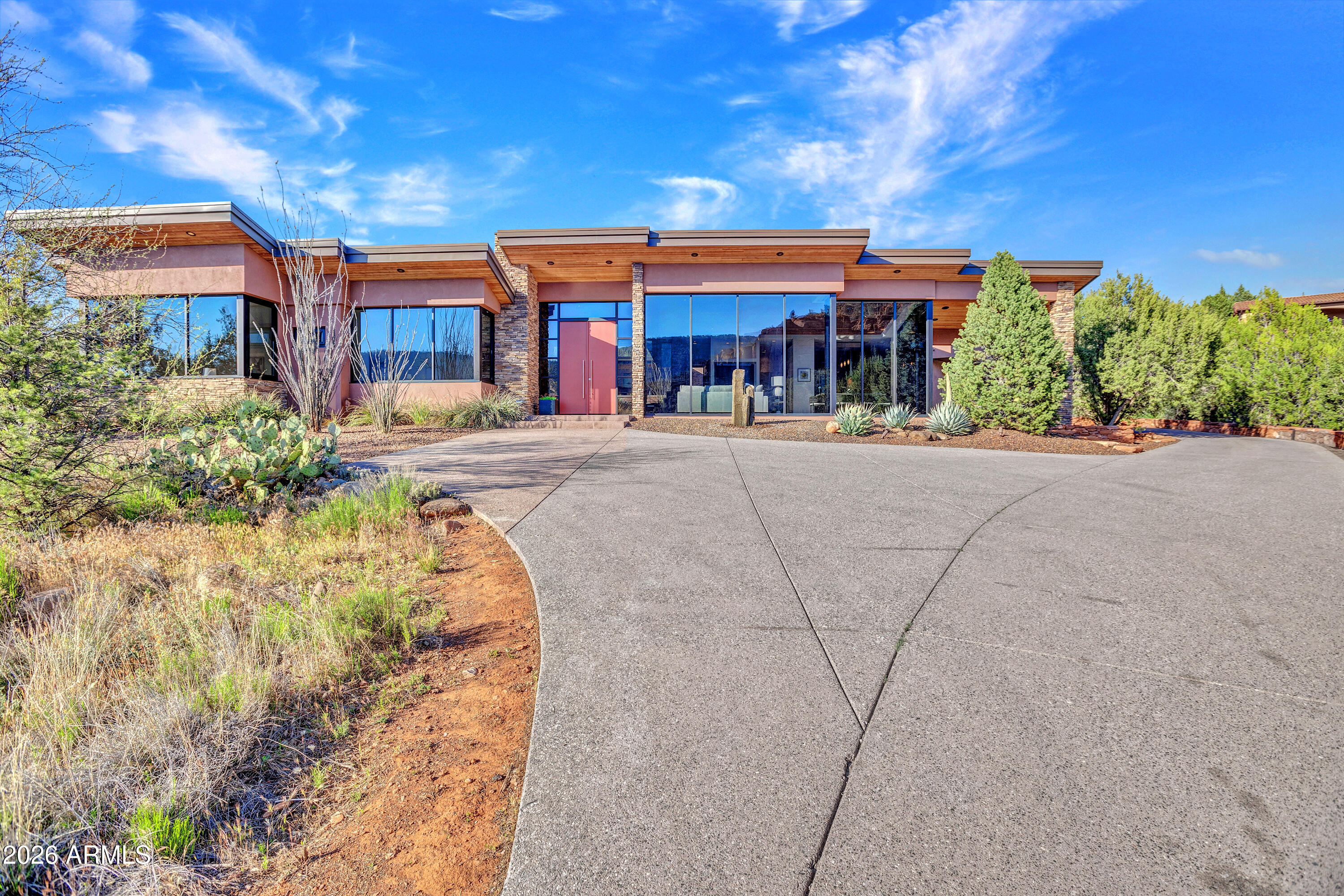 290 Cross Creek Circle