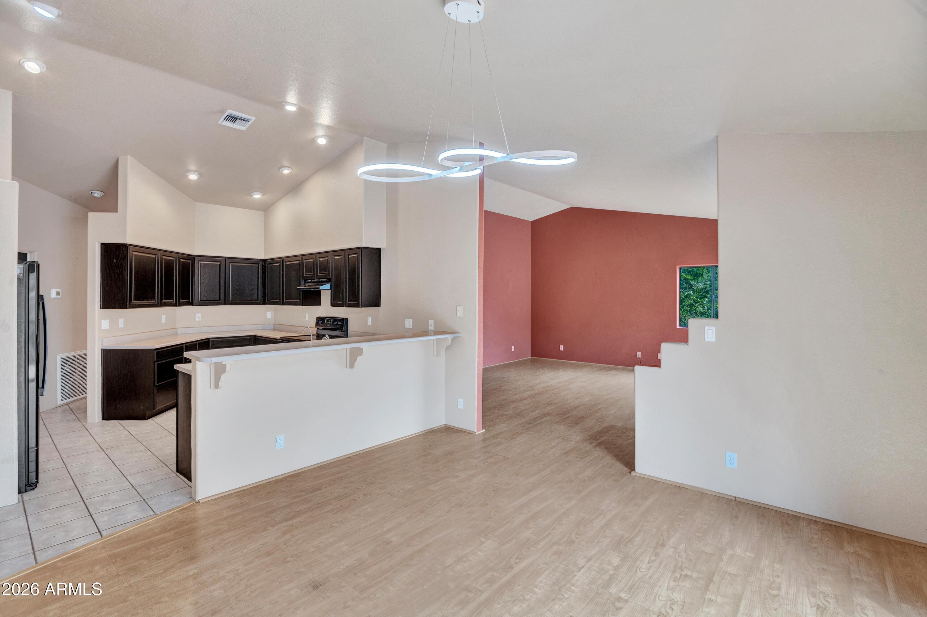 2256 ROADRUNNER Road