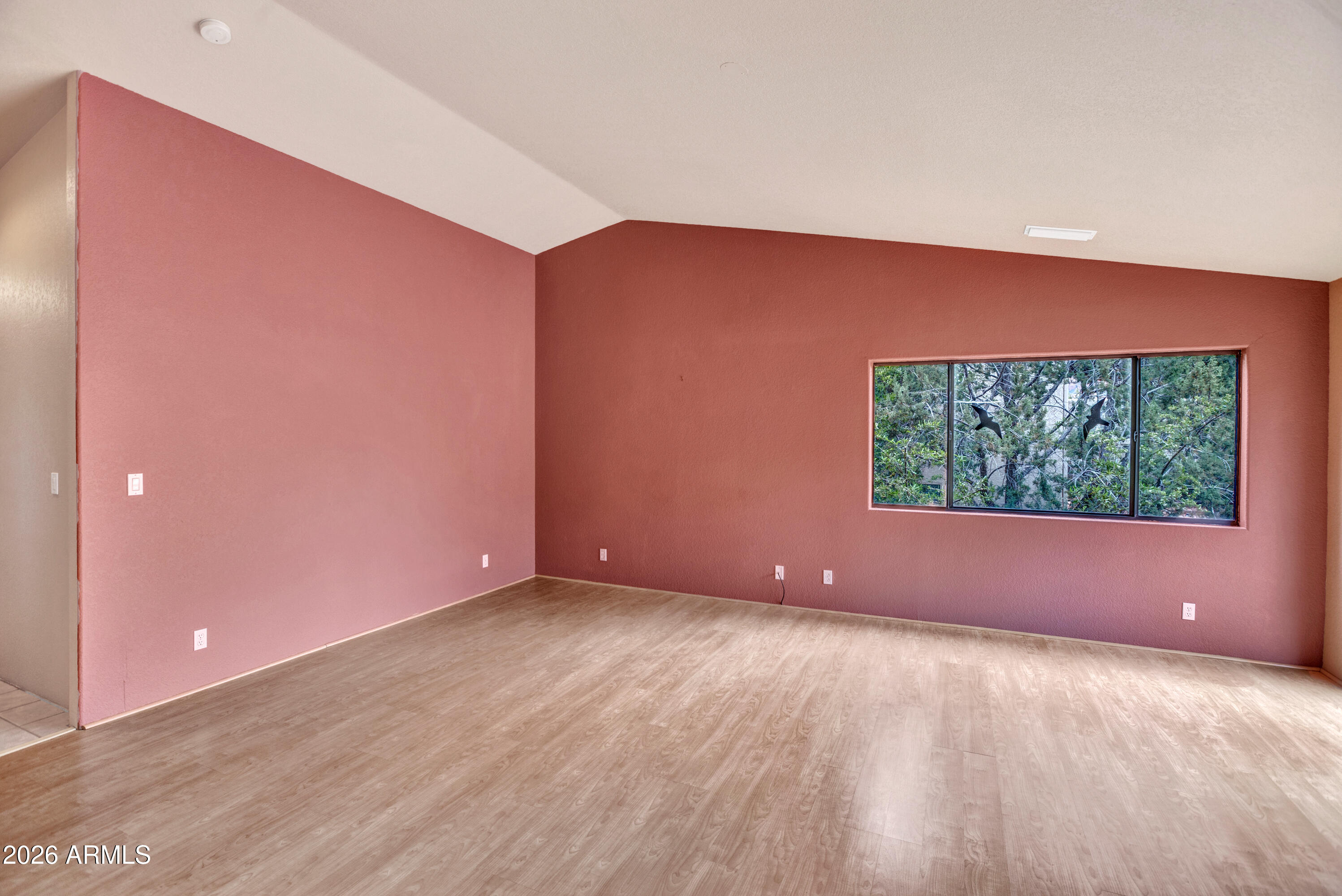 2256 ROADRUNNER Road