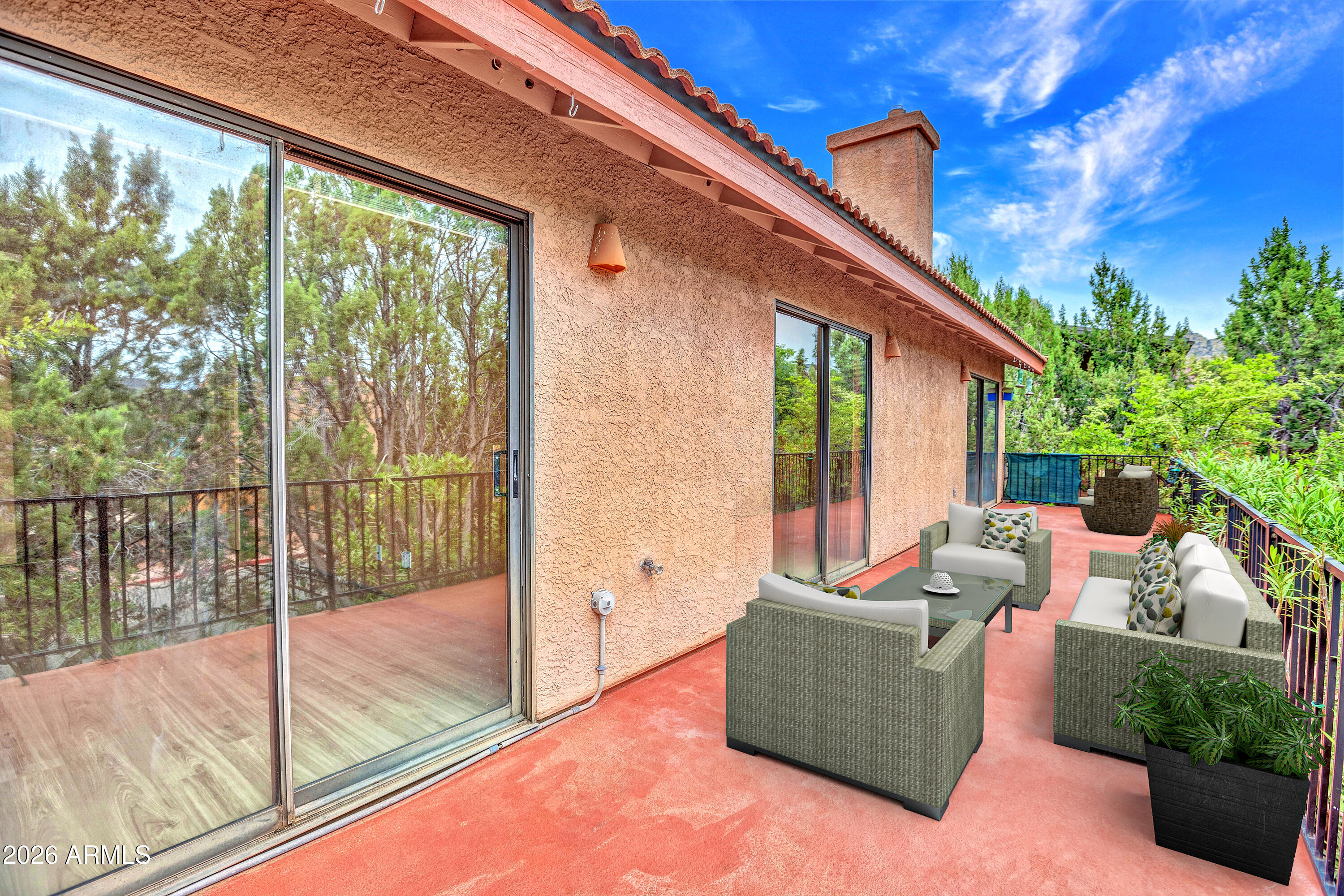 2256 ROADRUNNER Road