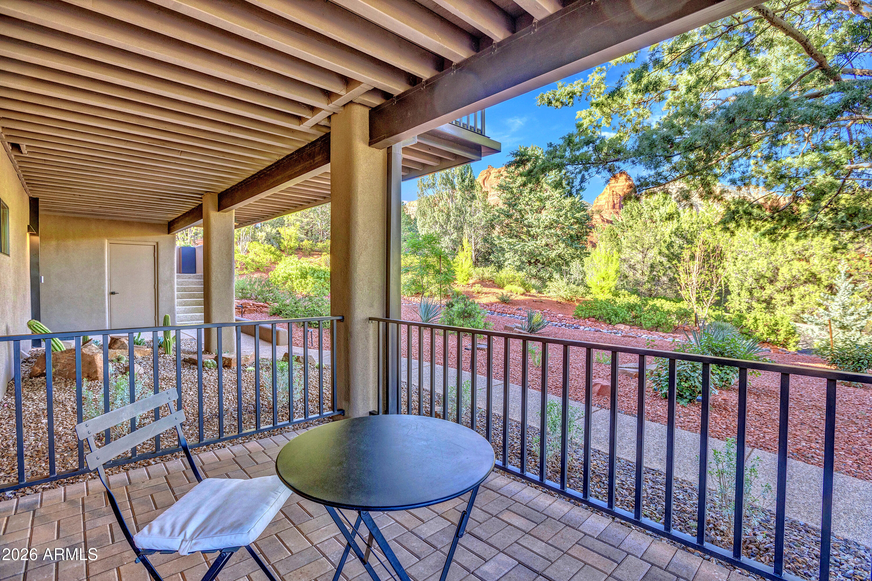 180 RIM SHADOWS Drive