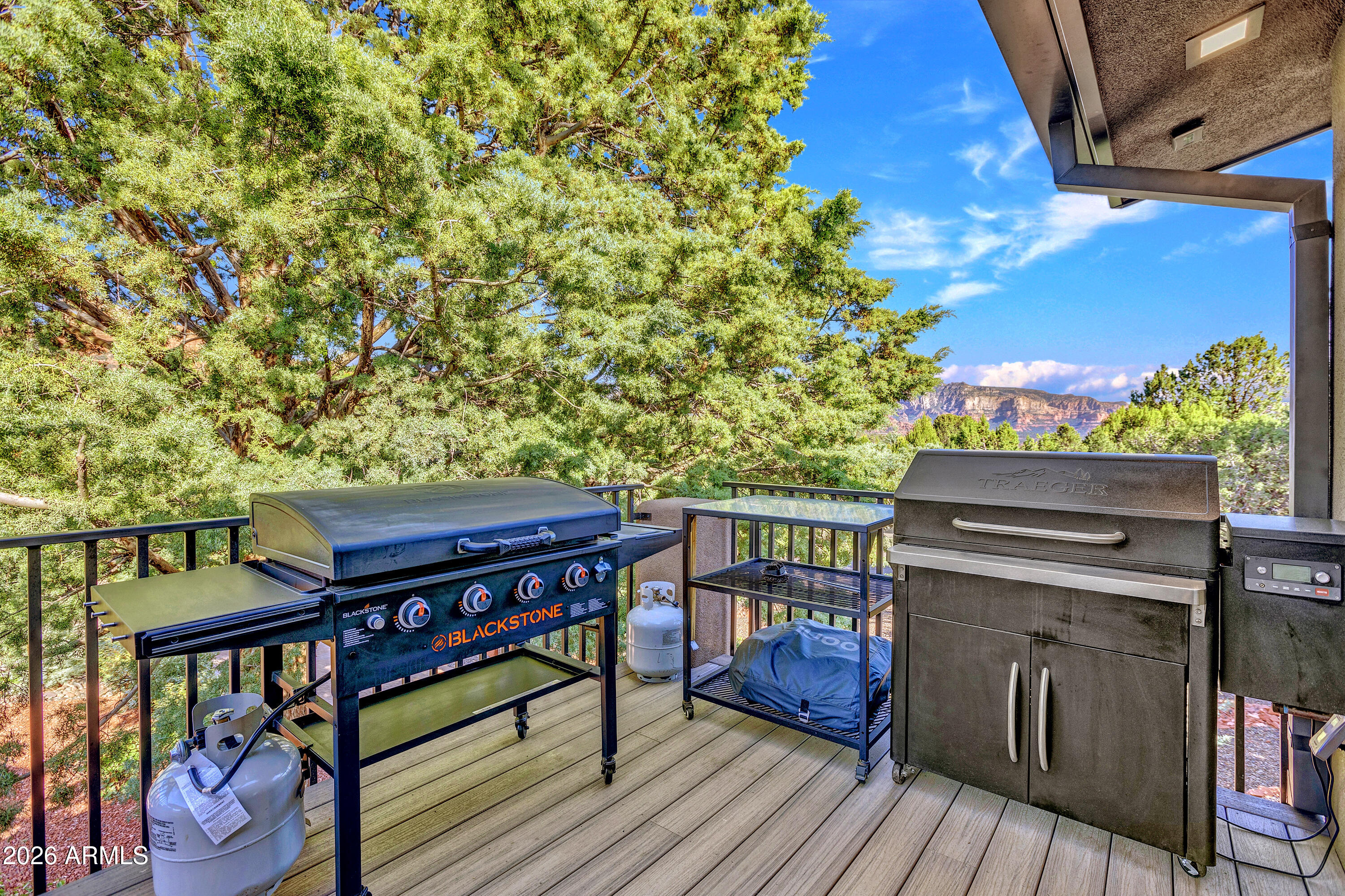 180 RIM SHADOWS Drive