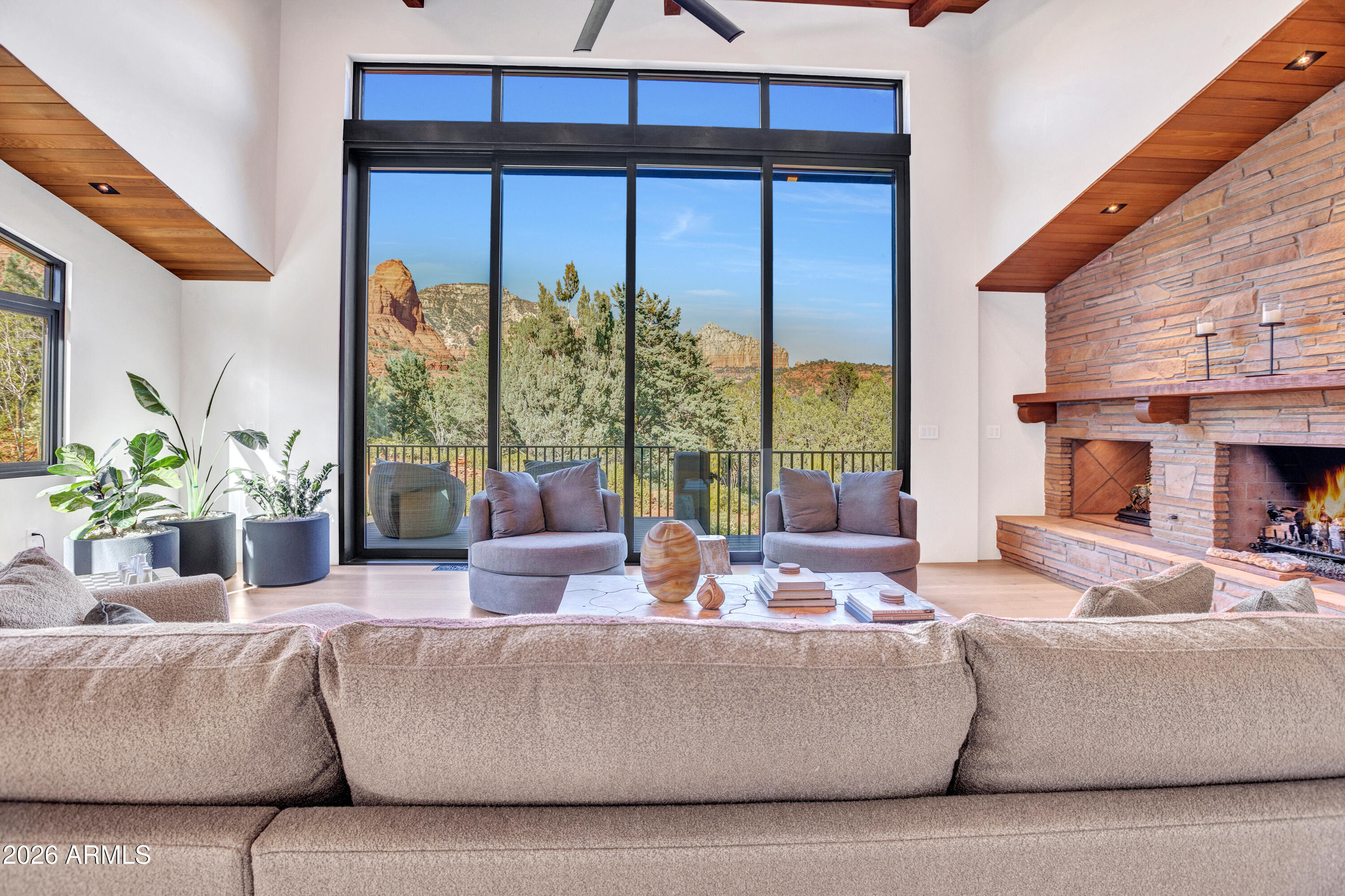 180 RIM SHADOWS Drive