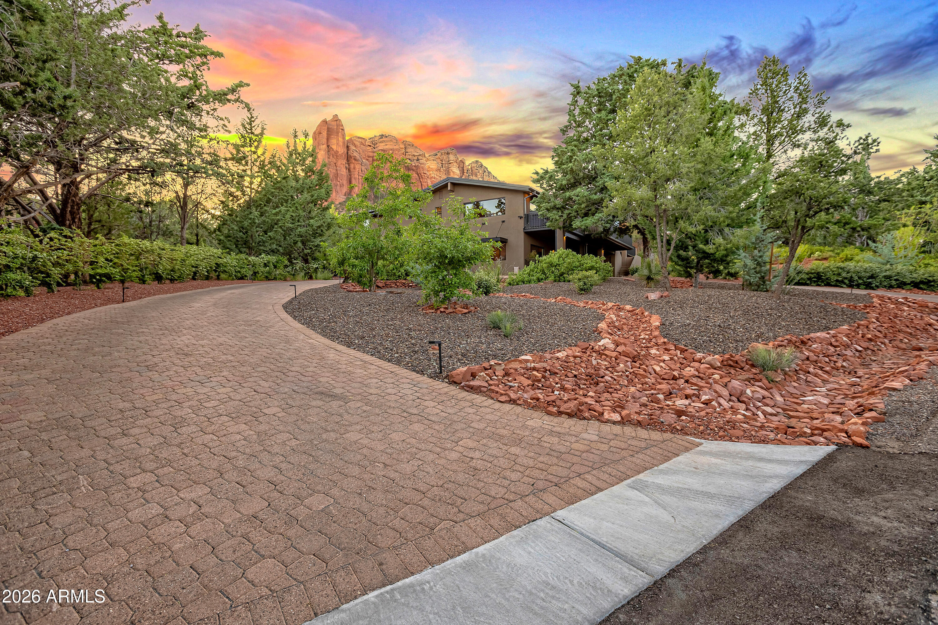 180 RIM SHADOWS Drive