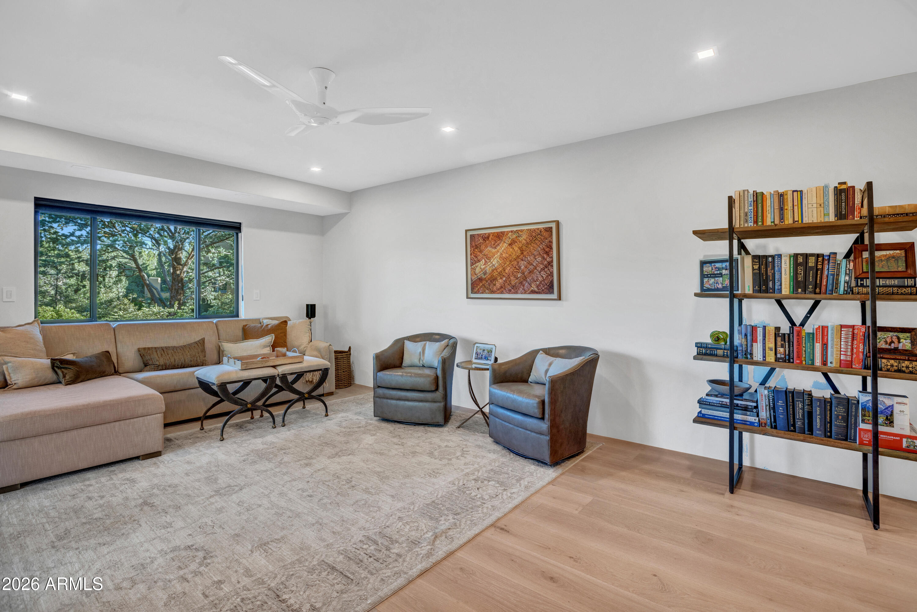 180 RIM SHADOWS Drive