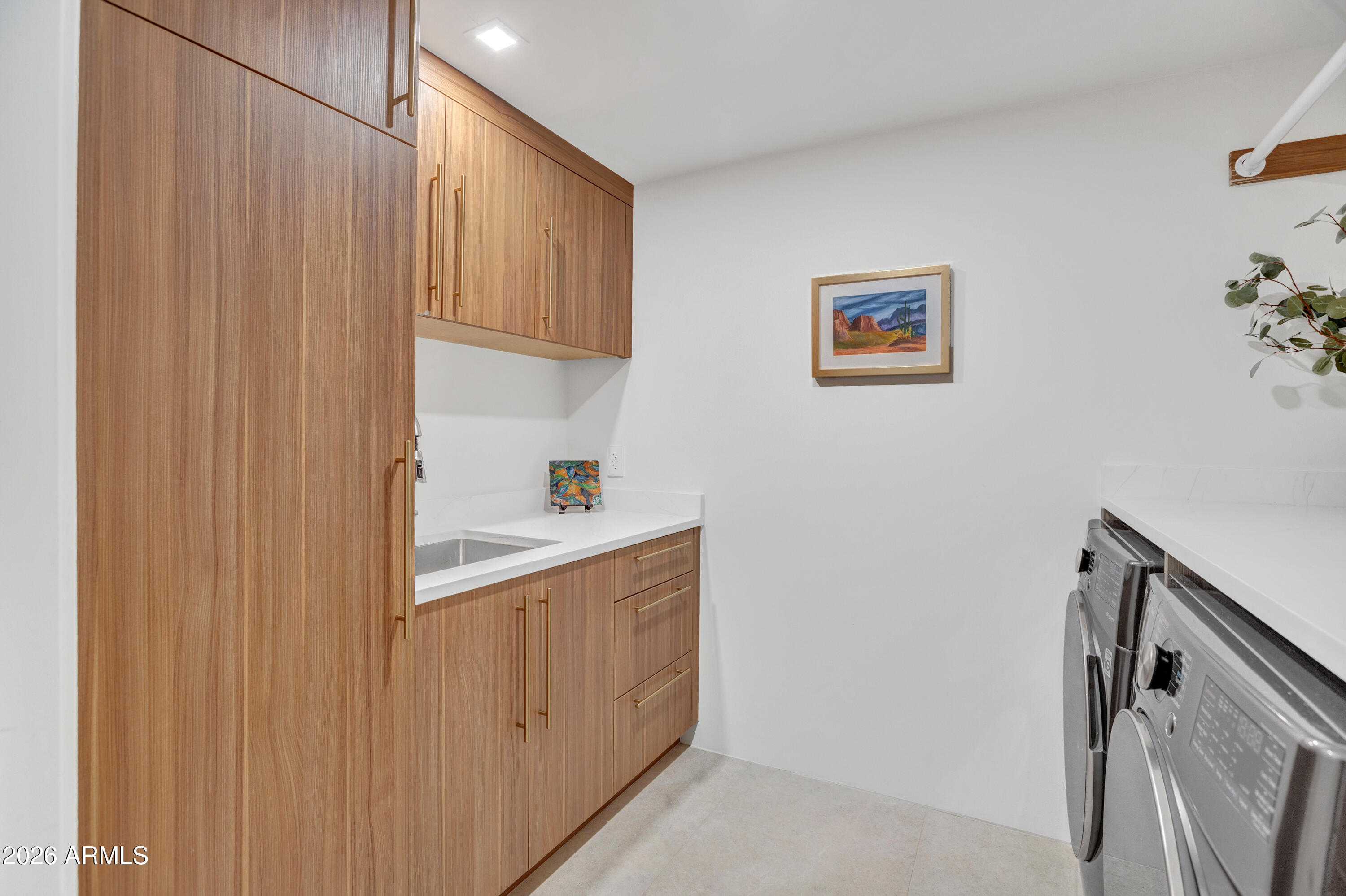 180 RIM SHADOWS Drive