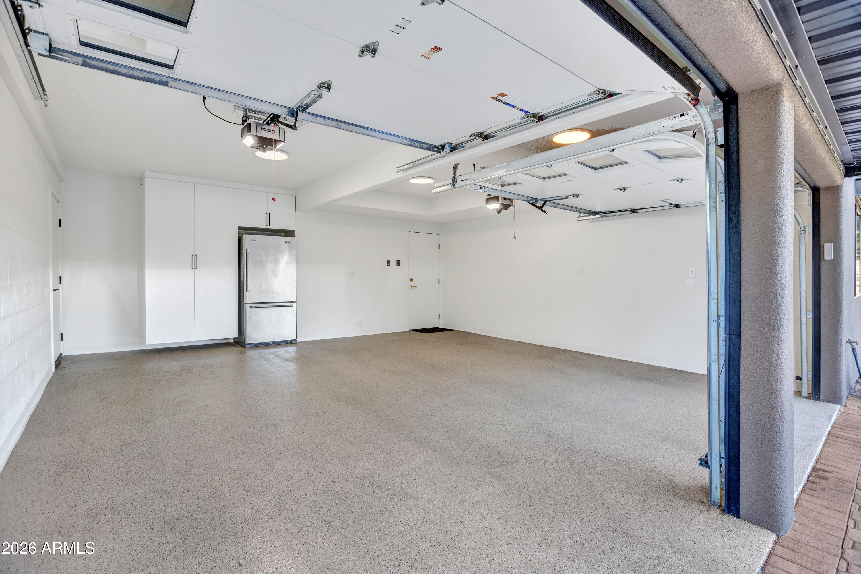 180 RIM SHADOWS Drive