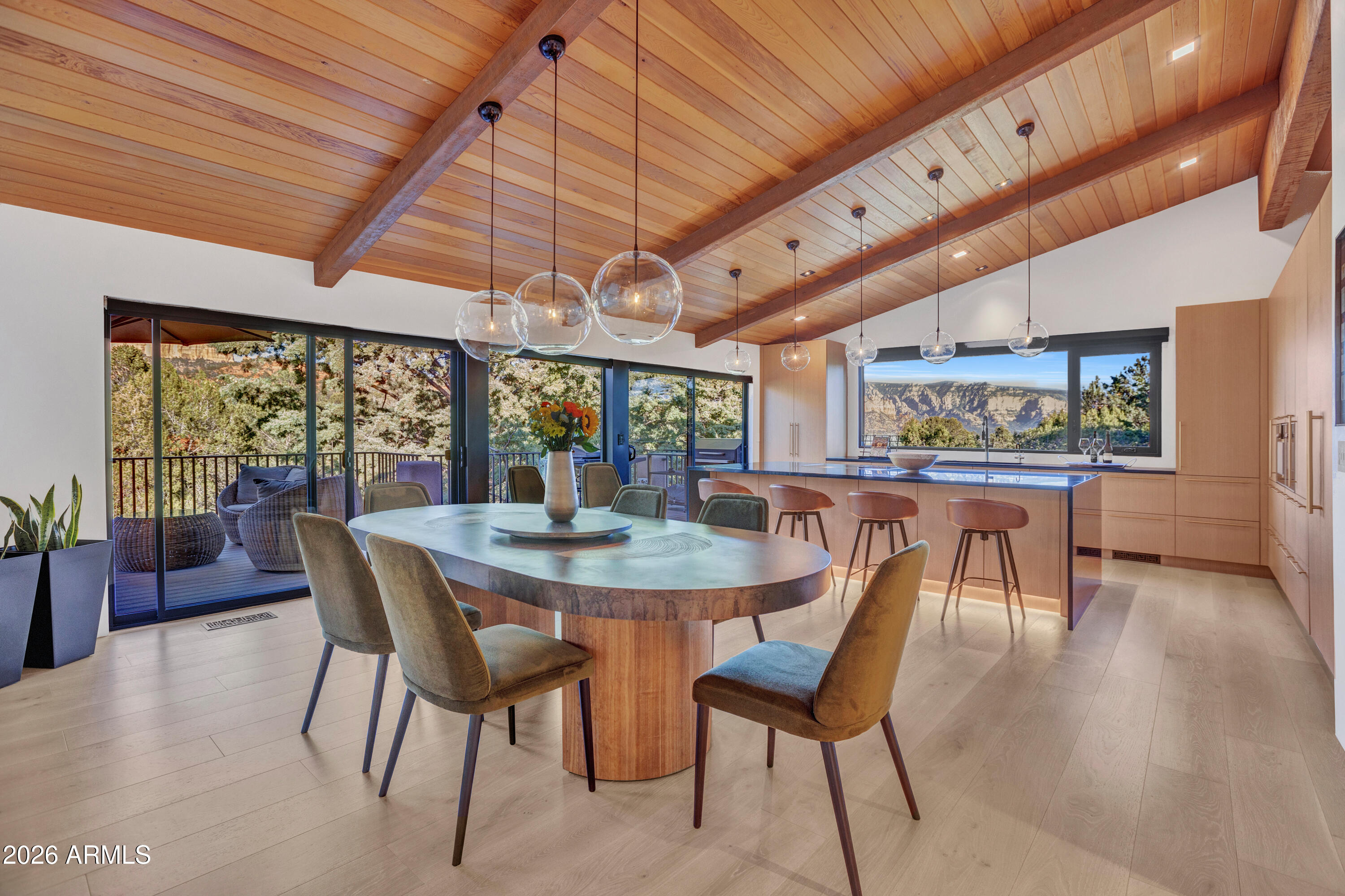 180 RIM SHADOWS Drive