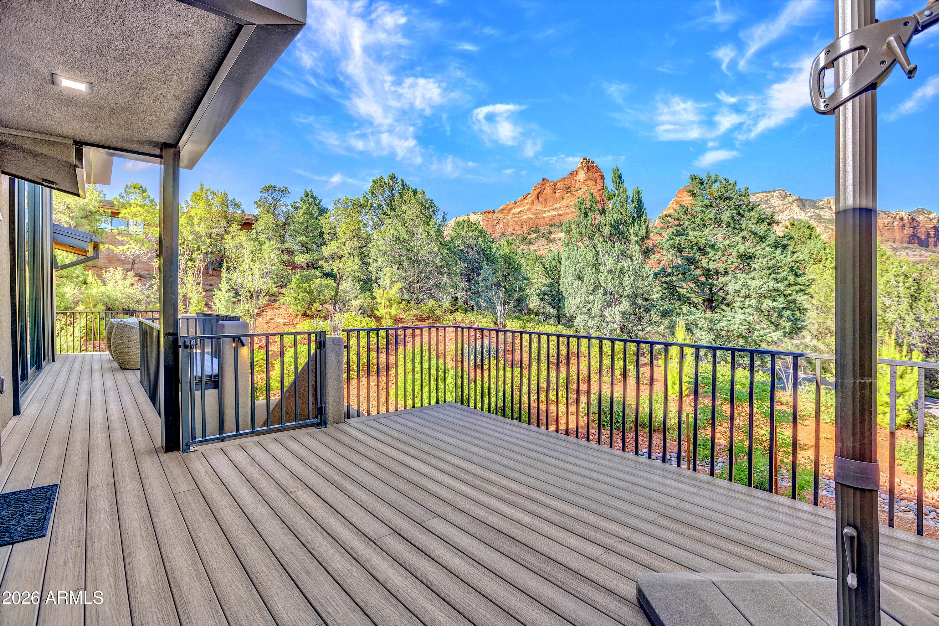 180 RIM SHADOWS Drive