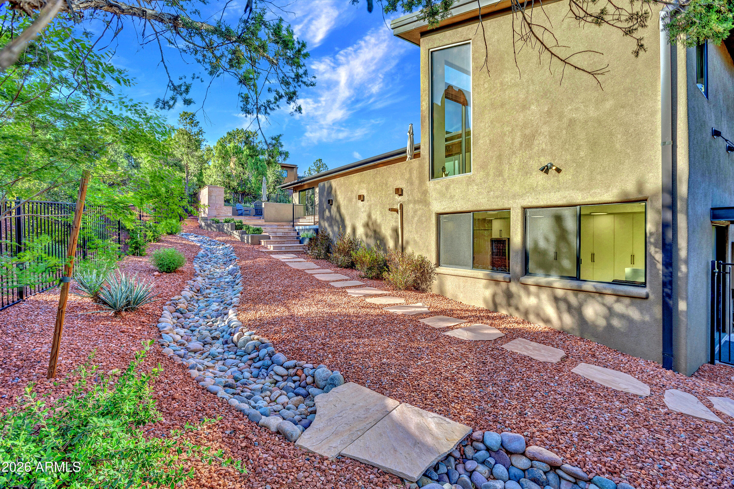 180 RIM SHADOWS Drive