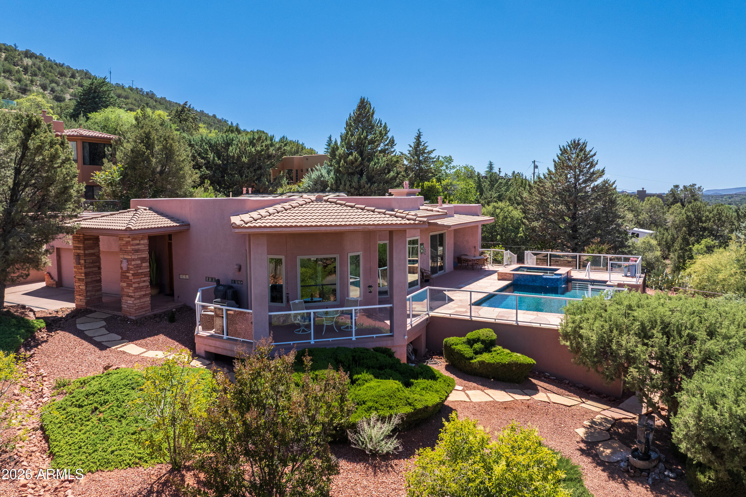 105 ROCKRIDGE Drive