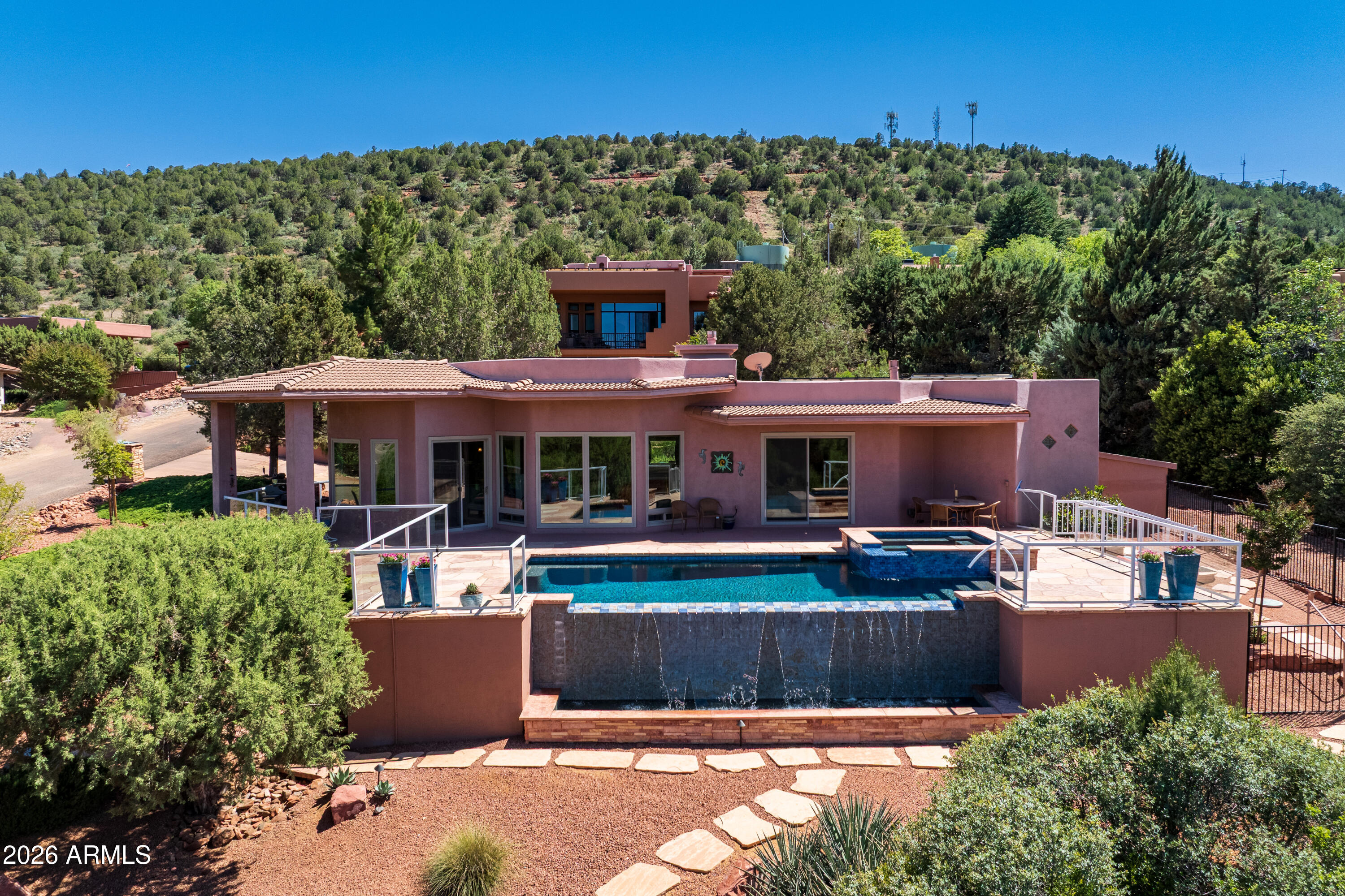 105 ROCKRIDGE Drive