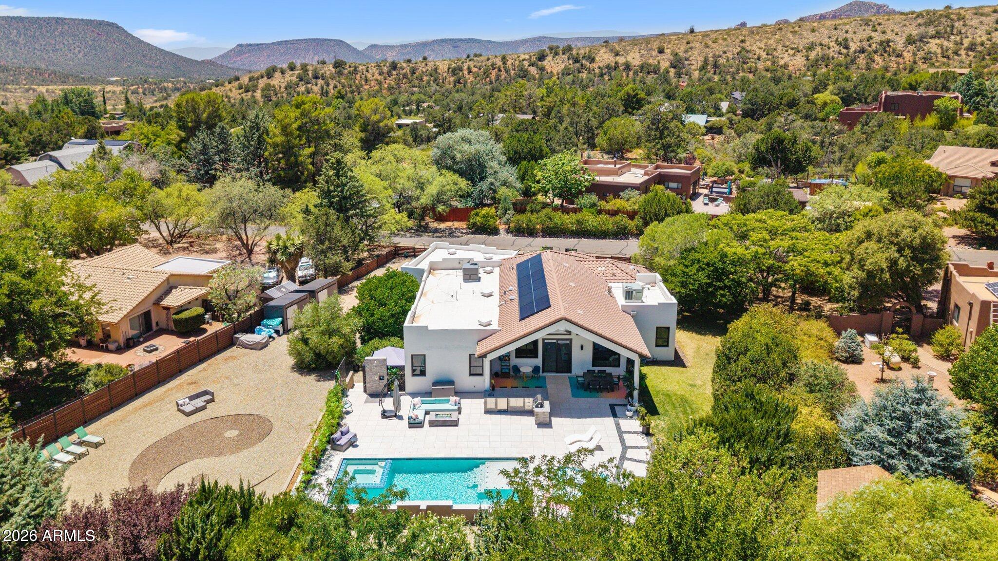 160 QUAIL HOLLOW Drive