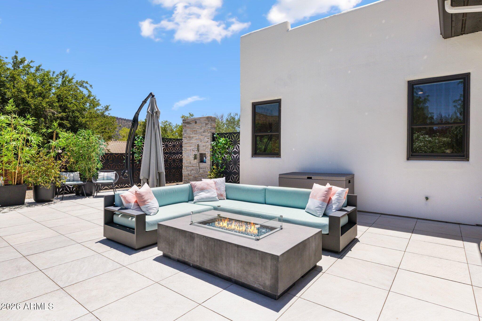 160 QUAIL HOLLOW Drive
