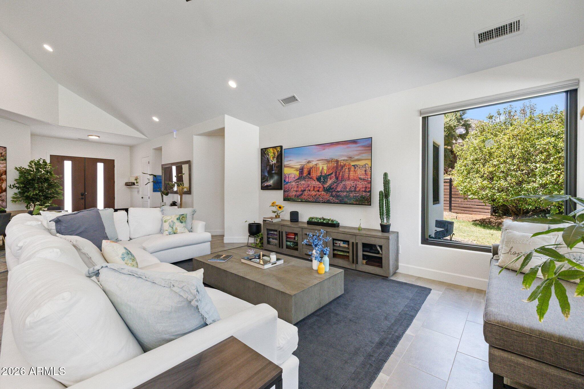 160 QUAIL HOLLOW Drive