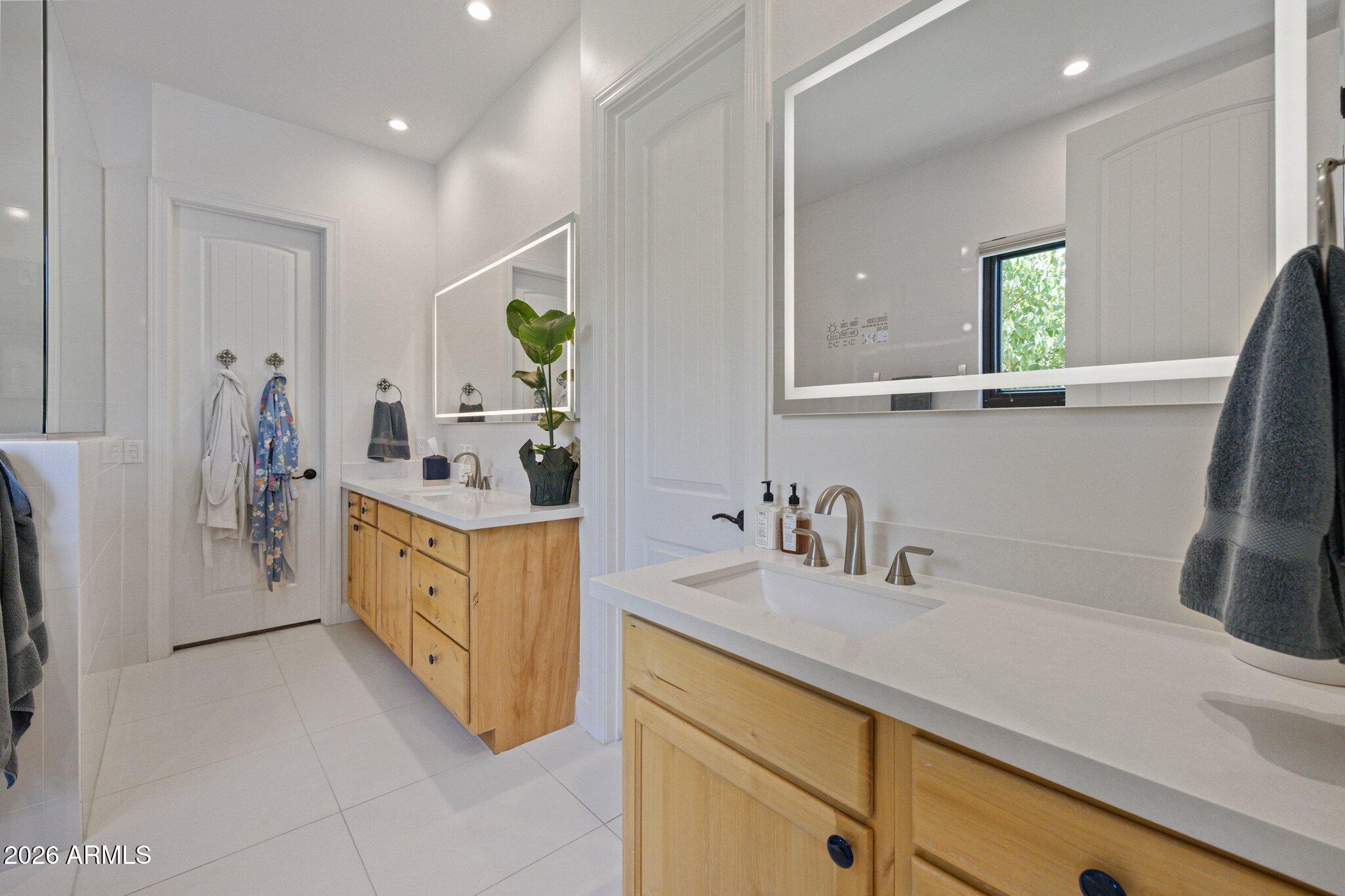 160 QUAIL HOLLOW Drive