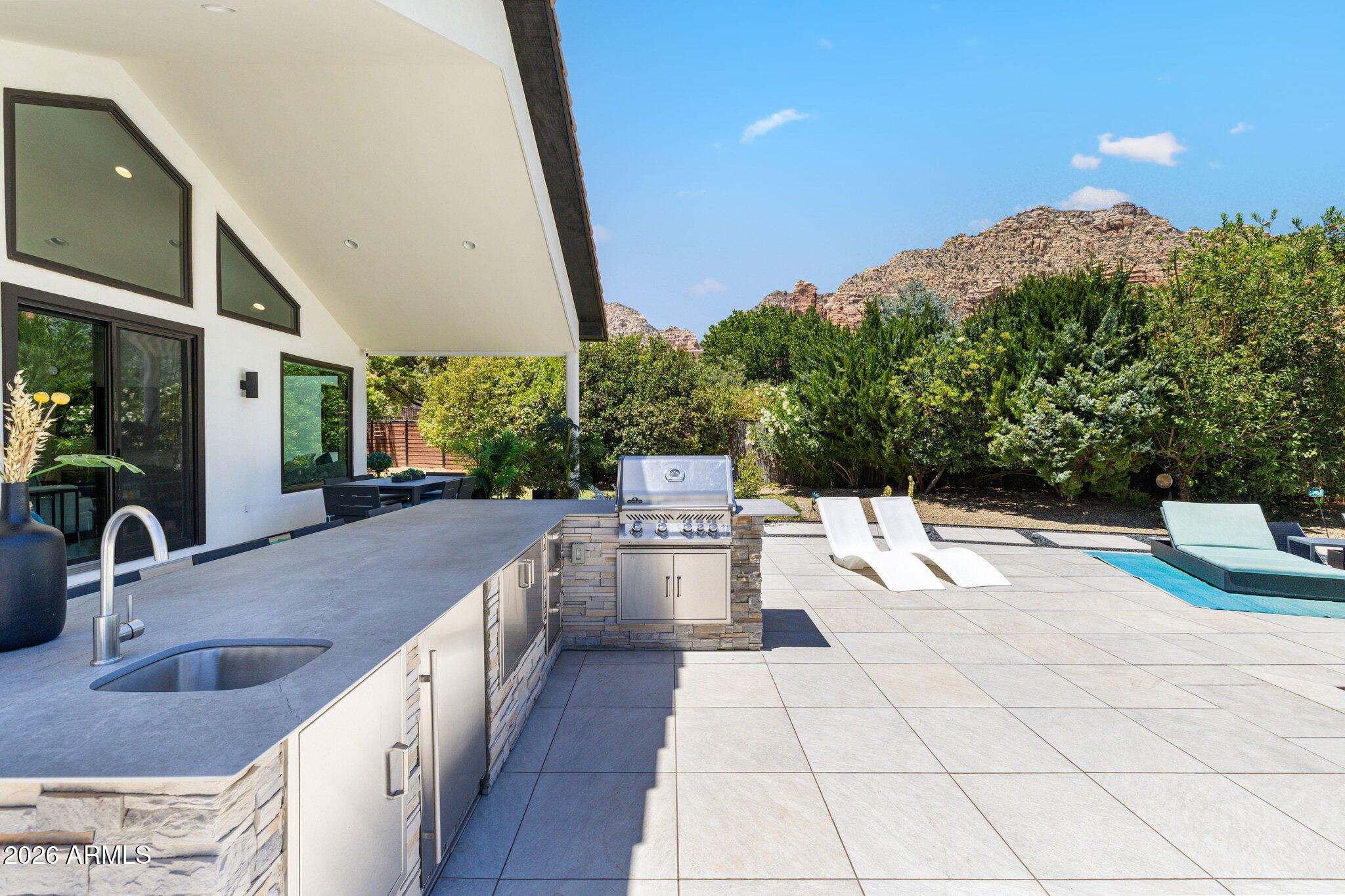 160 QUAIL HOLLOW Drive