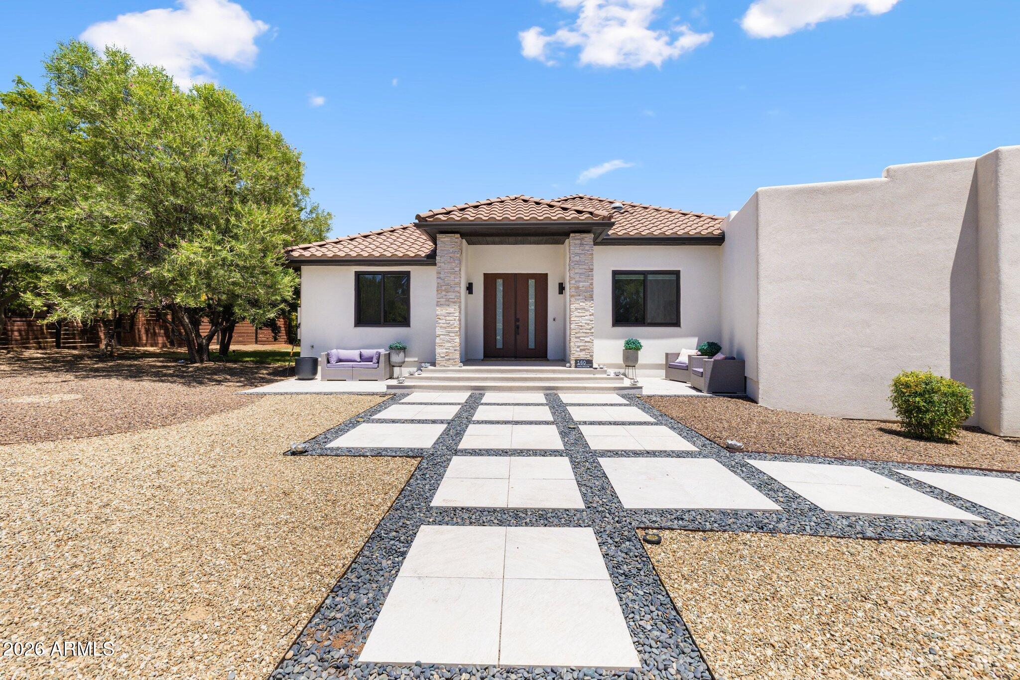 160 QUAIL HOLLOW Drive