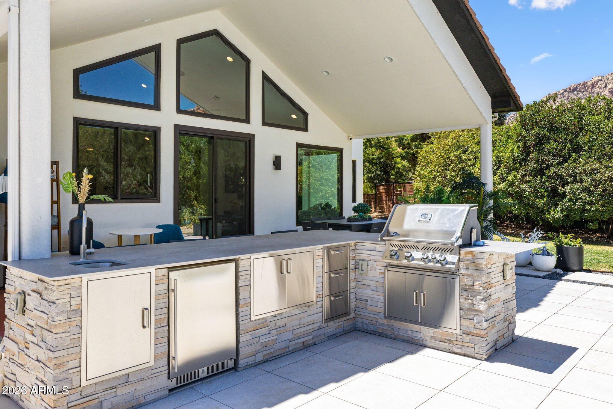 160 QUAIL HOLLOW Drive
