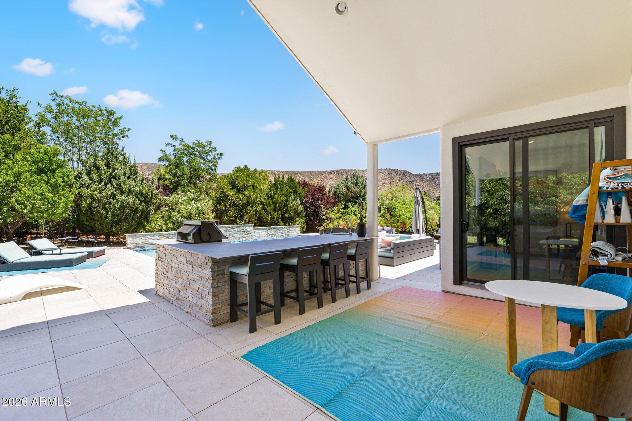 160 QUAIL HOLLOW Drive