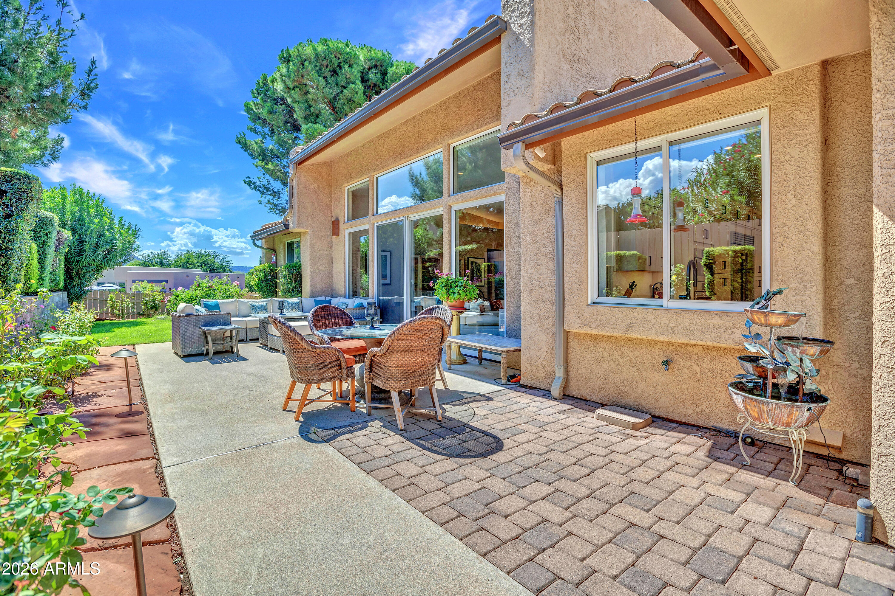 10 SANDROCK Road