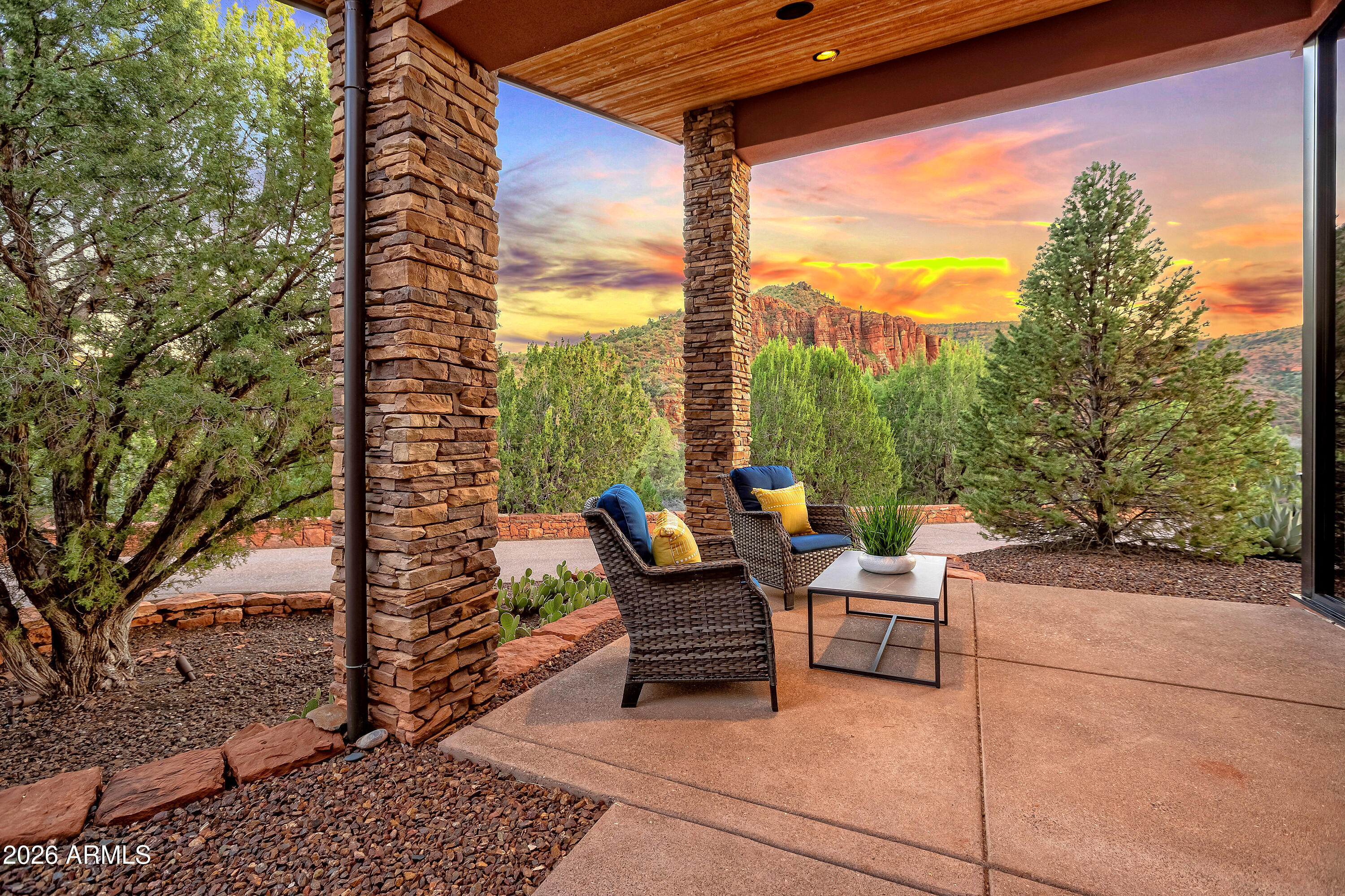290 Cross Creek Circle