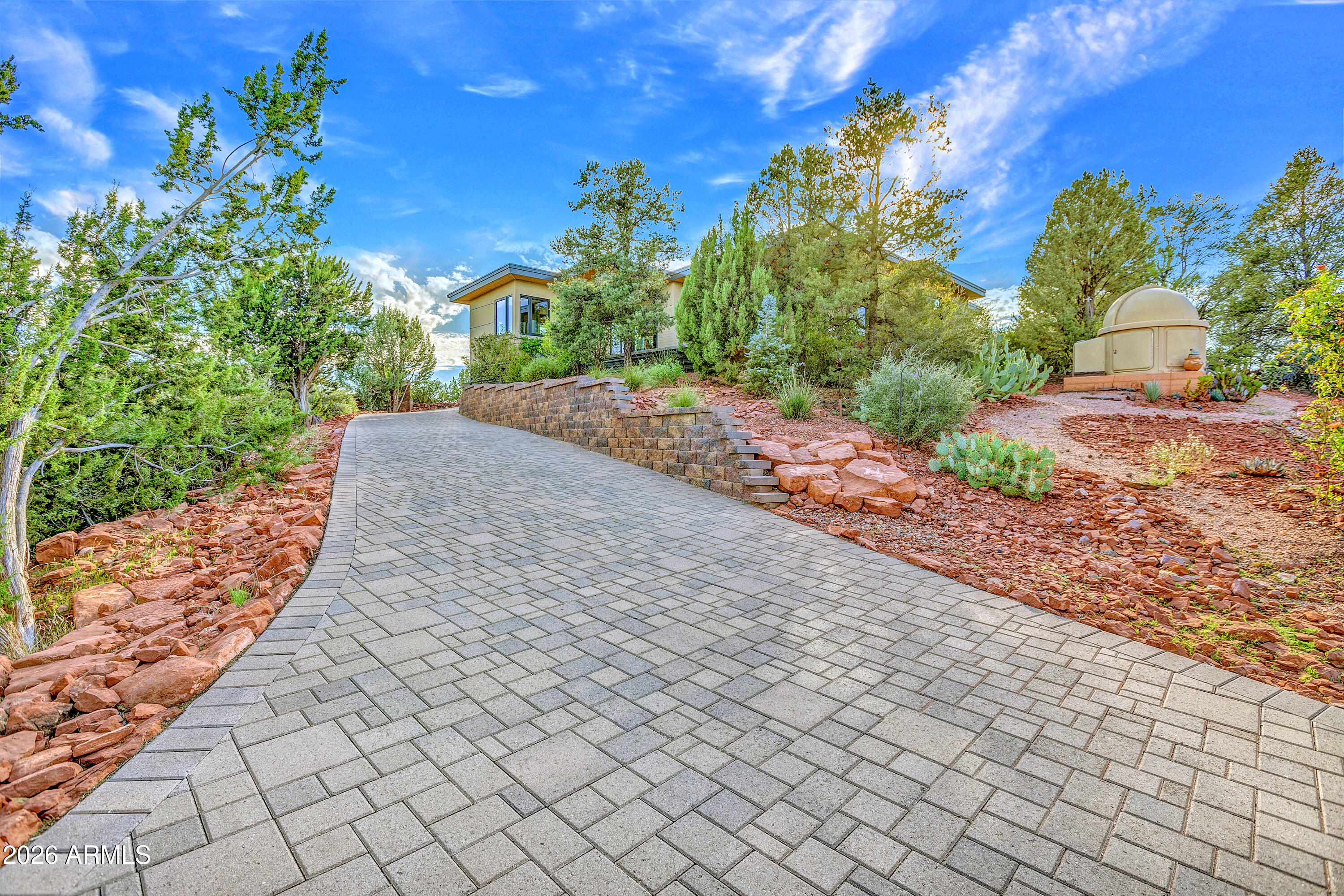 2405 ROADRUNNER Road