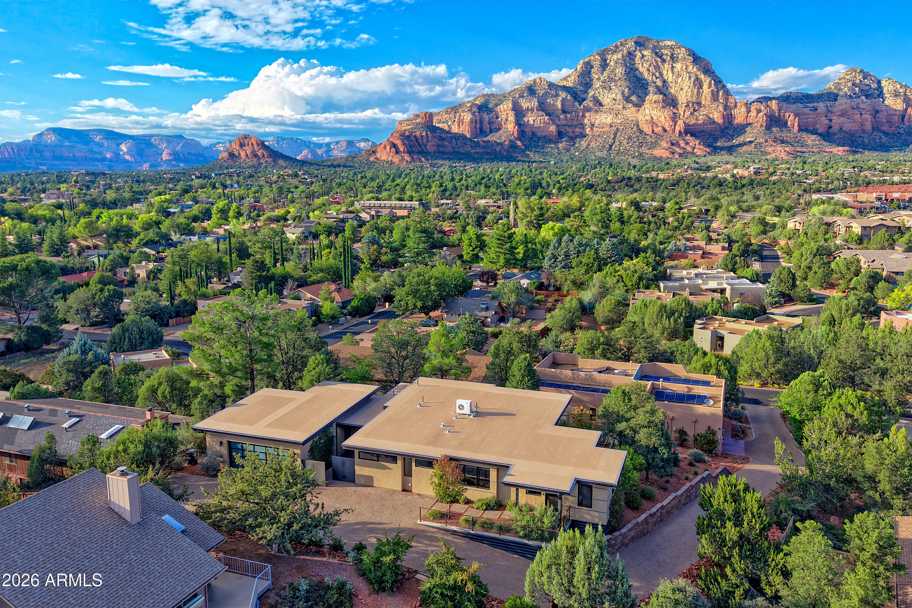 2405 ROADRUNNER Road