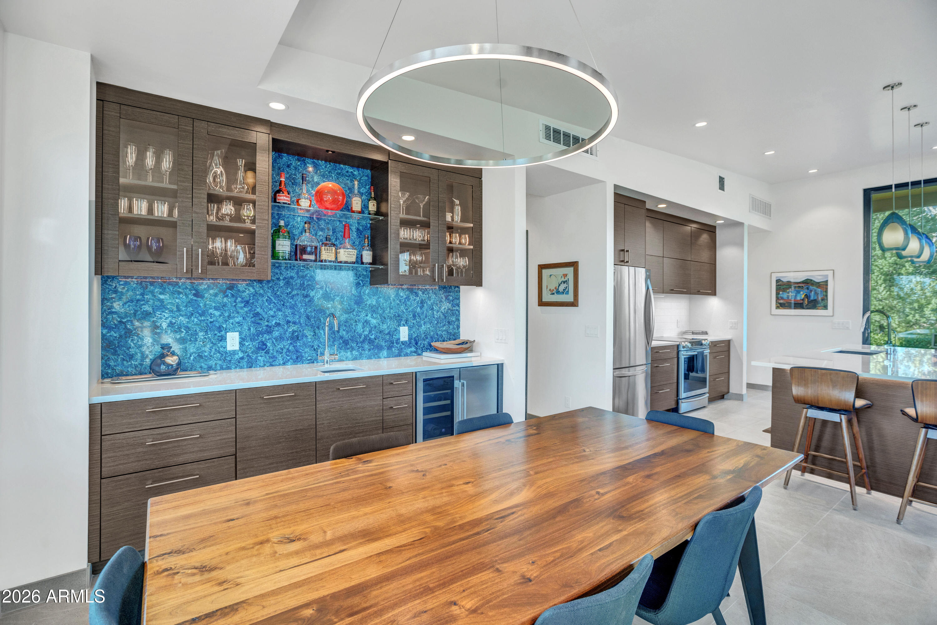 2405 ROADRUNNER Road