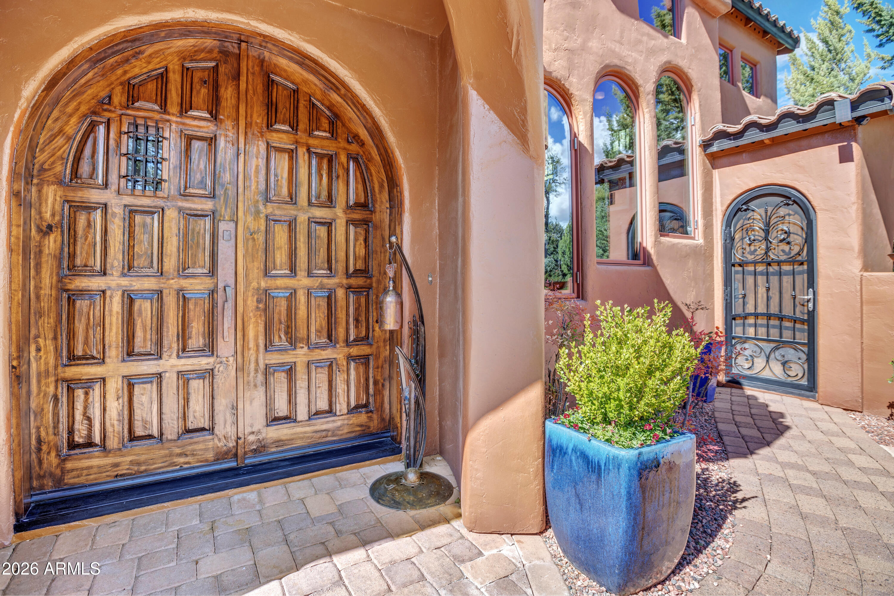 809 W CHAPEL Road