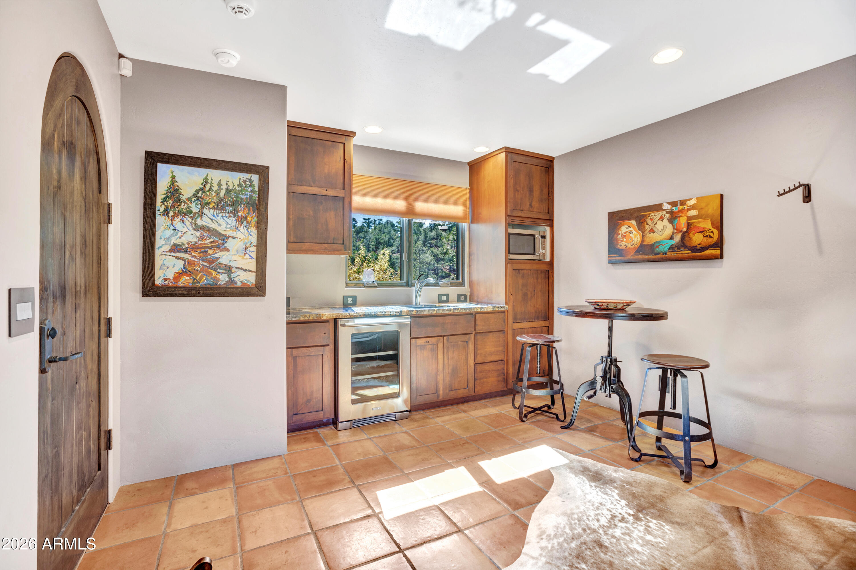 809 W CHAPEL Road