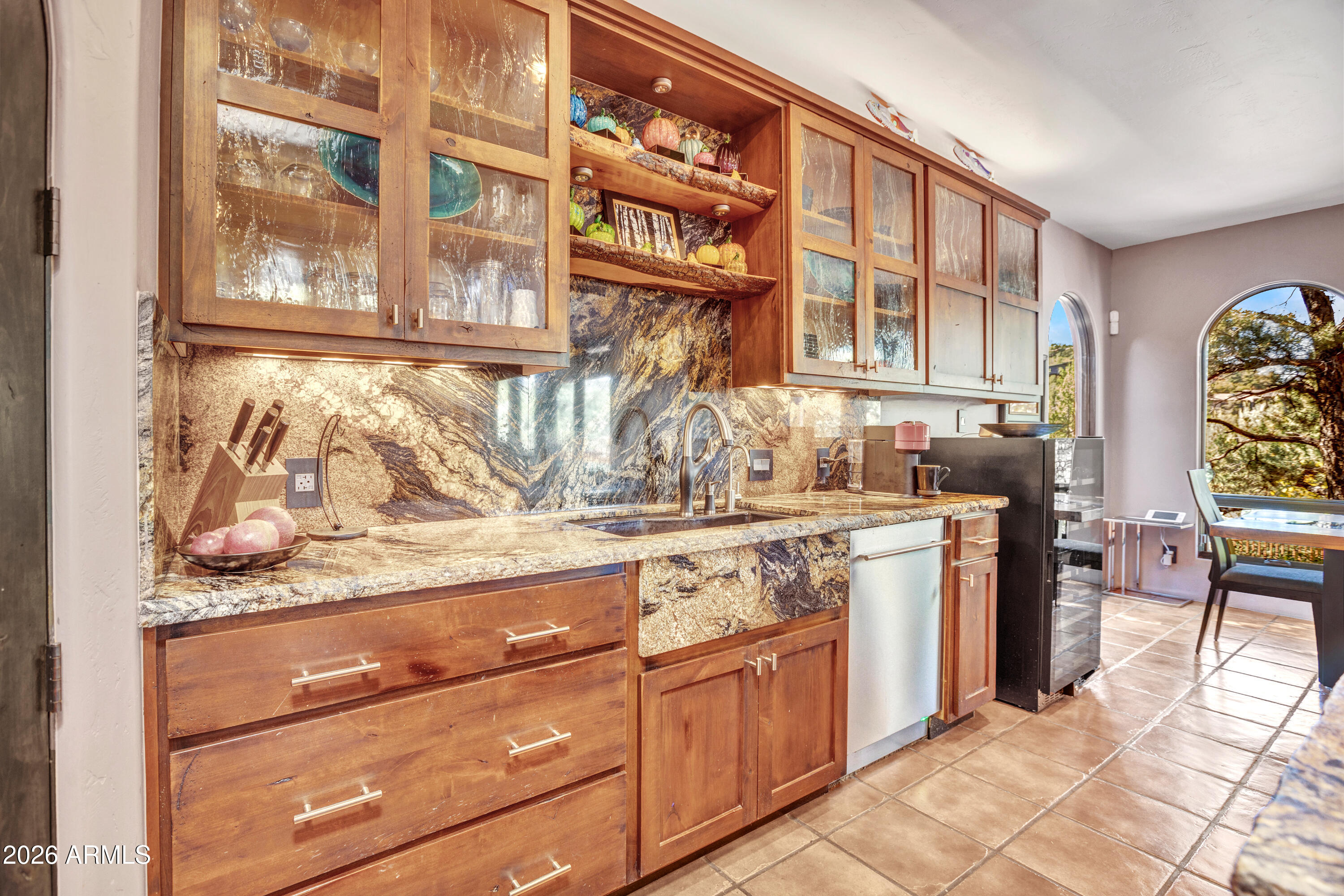 809 W CHAPEL Road